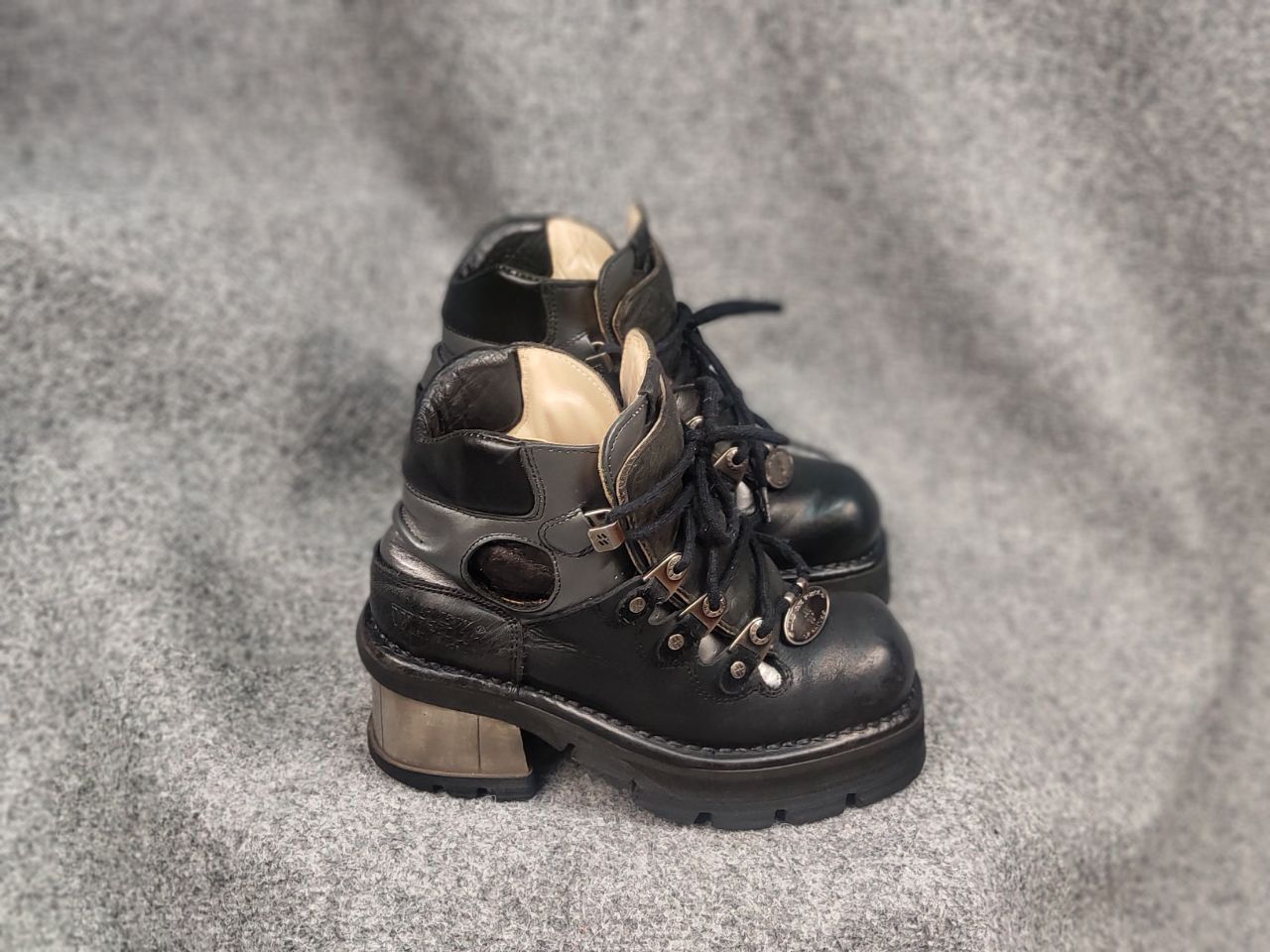 New Rock New Rock Black Leather metallic heel with hole lace Boots Size US 10 / IT 40 - 6 Thumbnail