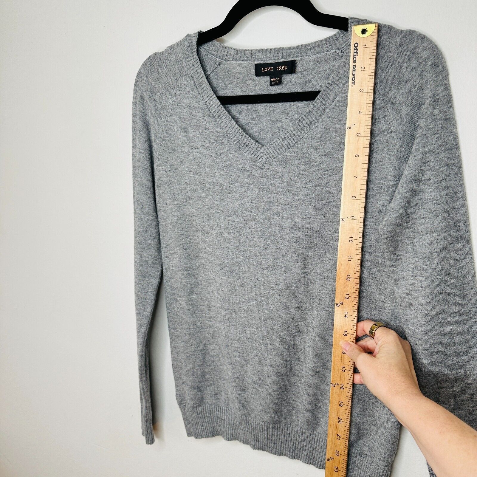 Other Love Tree Gray V-Neck Pullover Sweater Banded Hem Thin Small Size S / US 4 / IT 40 - 9 Thumbnail