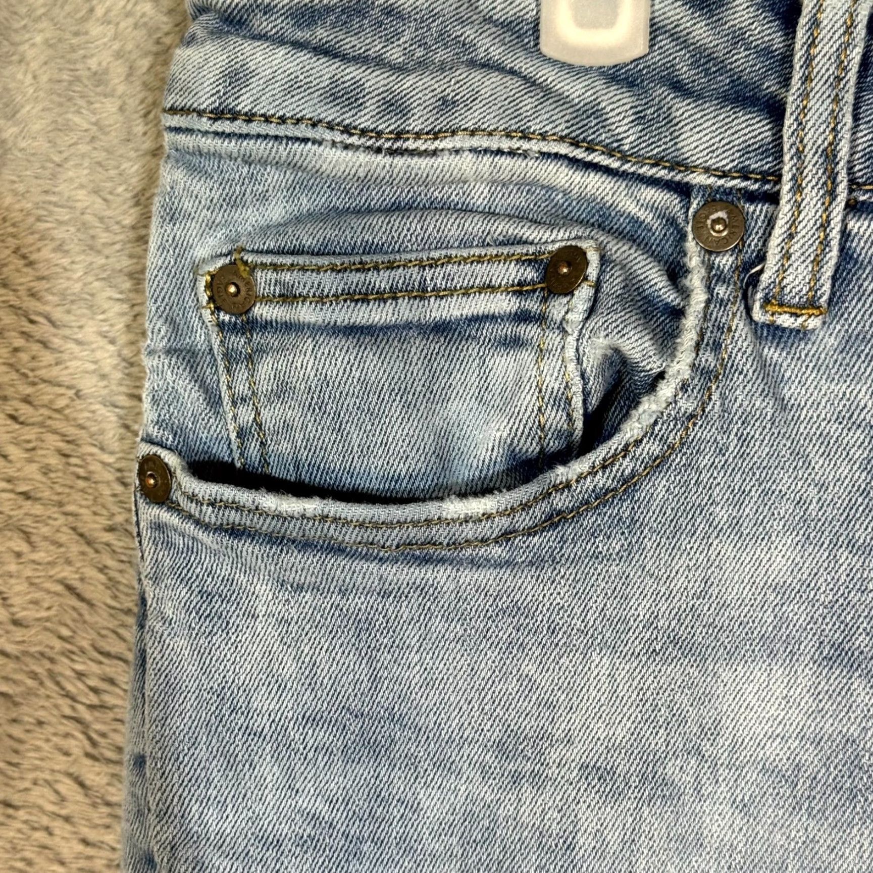 American Eagle Outfitters VINTAGE American Eagle Jeans Shirt Regular Men 32 32 Blue Denim Stretch Skinny Leg Excellent Size US 32 / EU 48 - 3 Thumbnail