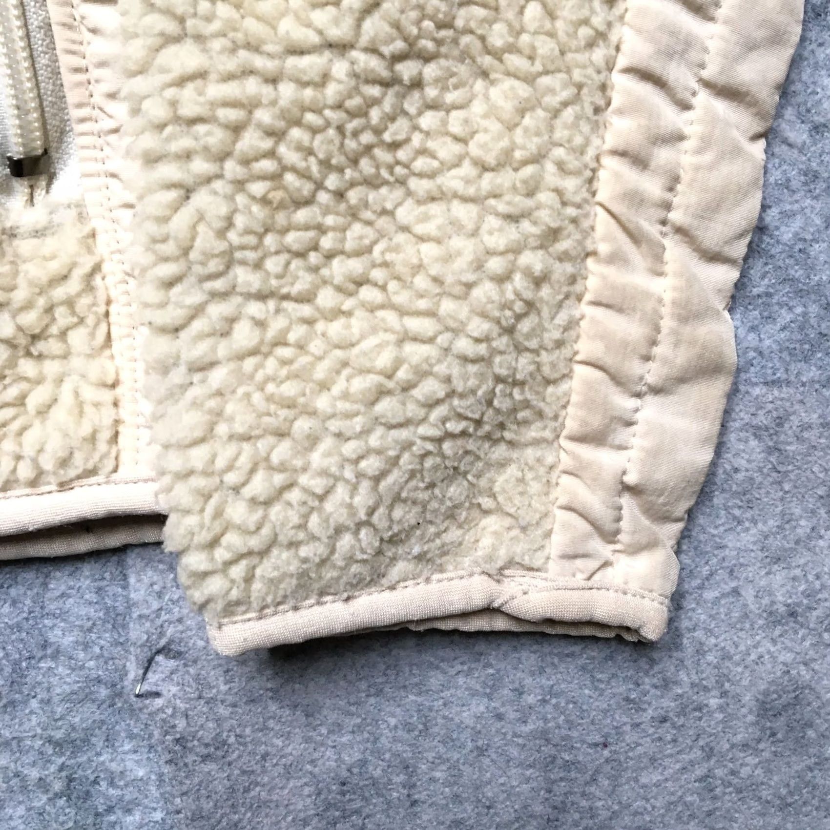 Patagonia Patagonia Jacket Womens S Beige Full Zip Fleece Sherpa 2010 Outdoor Retro USA Islands (Note: If "Islands" not in title, remove) Size S / US 4 / IT 40 - 2 Thumbnail
