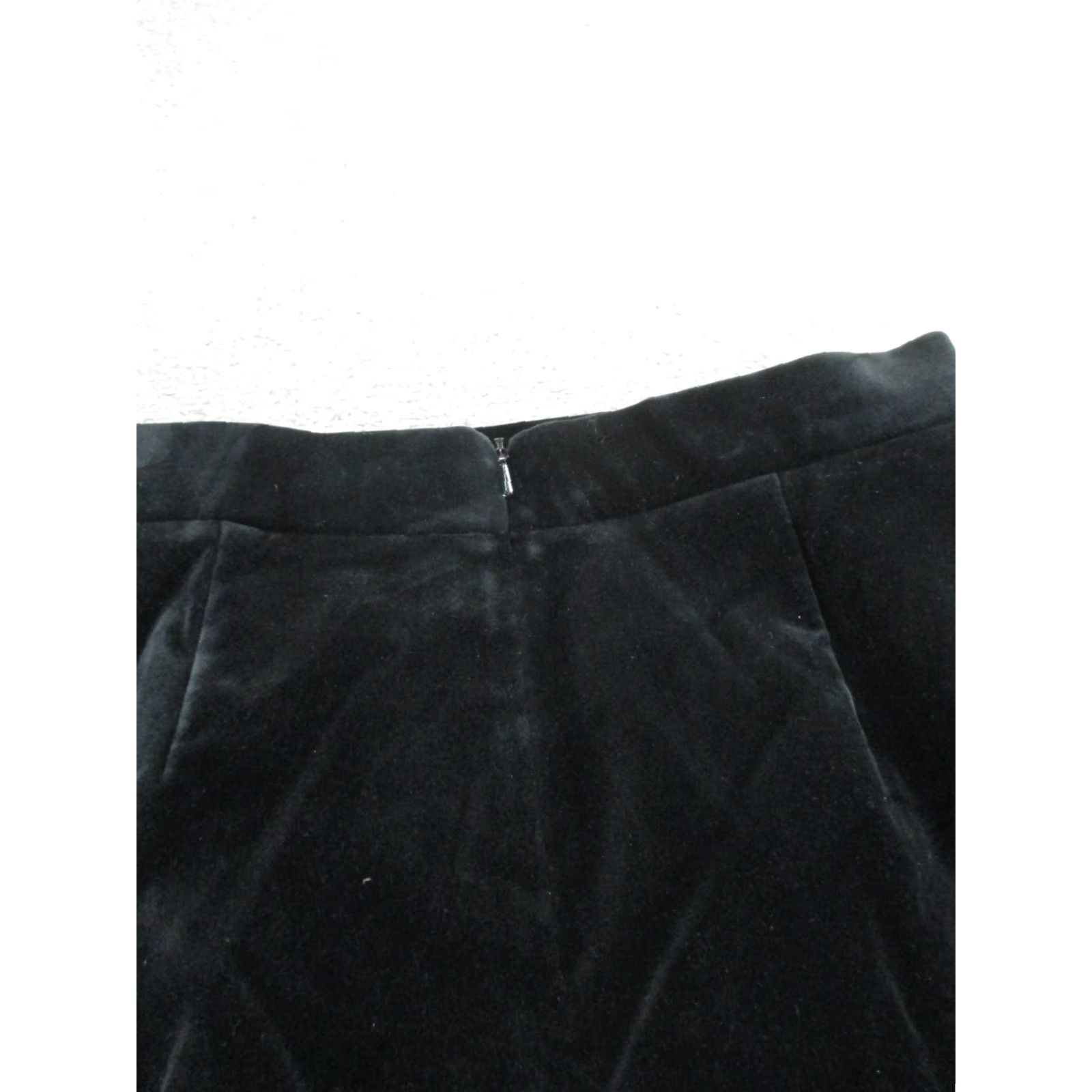 Brooks Brothers Brooks Brothers Skirt Womens 6 Black Velvet Sequin Accents Front Slit Size 28" / US 6 / IT 42 - 8 Thumbnail