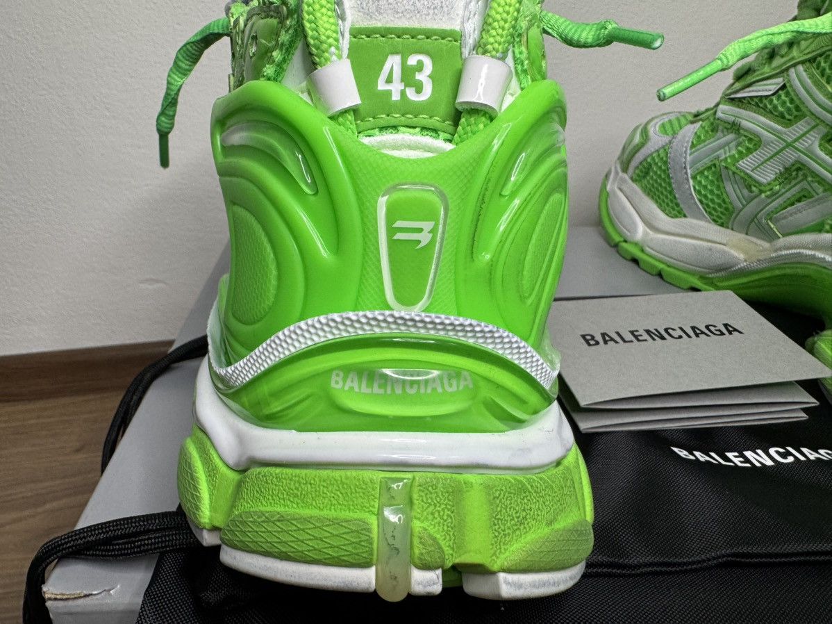 Balenciaga Balenciaga Runner Fluo Green Size US 10 / EU 43 - 6 Thumbnail