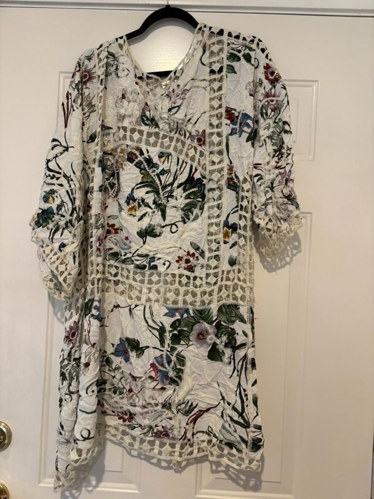 Designer Women's Anthropologie Crochet/embroidered floral shrug #623 Size ONE SIZE - 2 Thumbnail