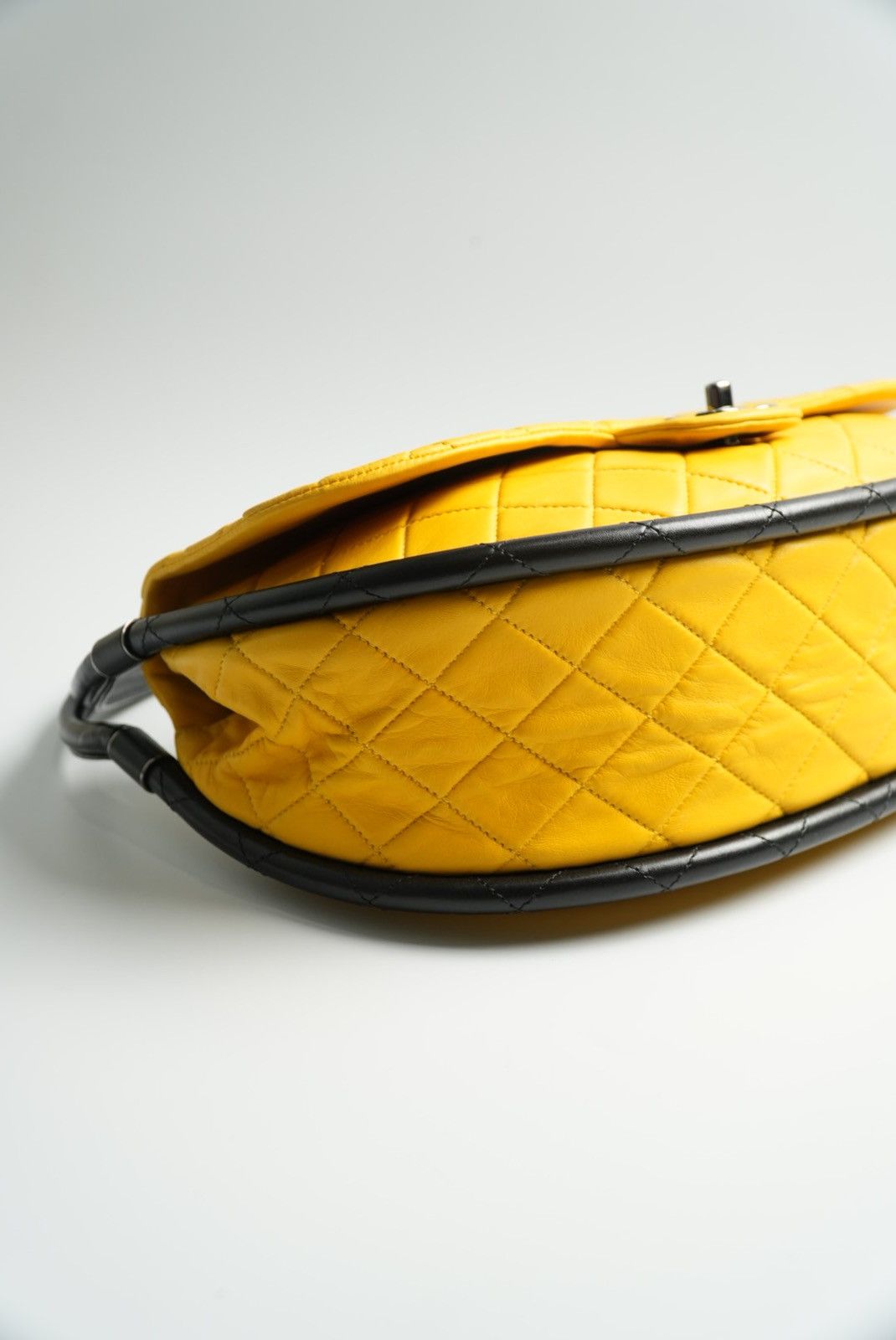 Chanel SS13 Rare Chanel Hula Hoop Handbag Size ONE SIZE - 6 Thumbnail