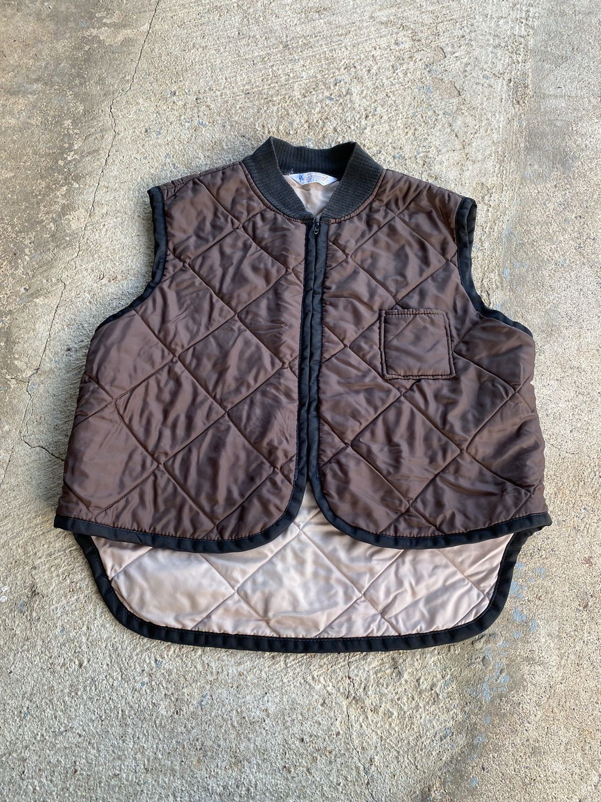 Vintage Vintage Brown Quilted Puffer Vest Size US L / EU 52-54 / 3 - 1 Thumbnail