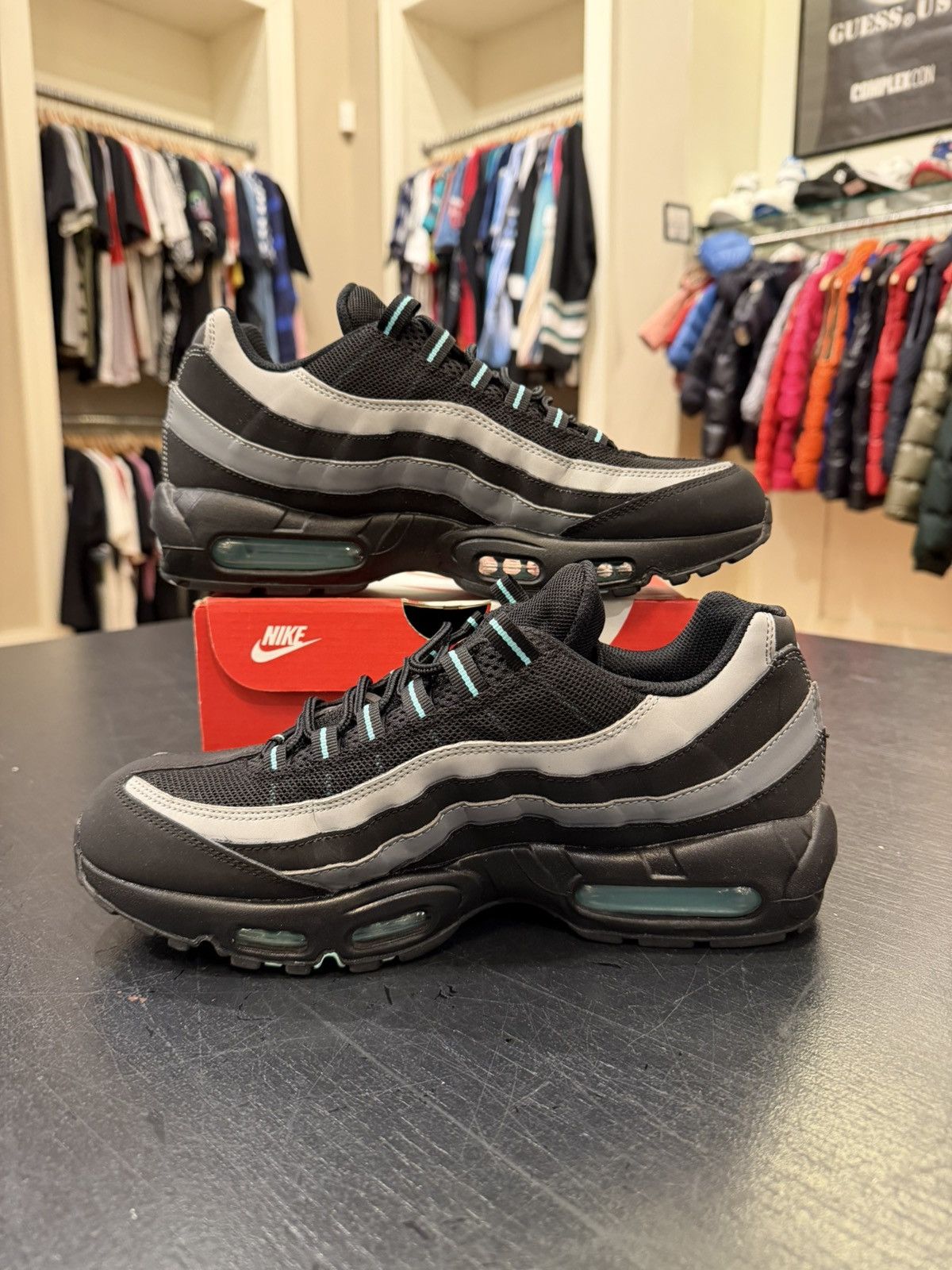 Nike Nike Air Max 95 ‘Black/Aurora Green’ Size US 10 / EU 43 - 2 Thumbnail