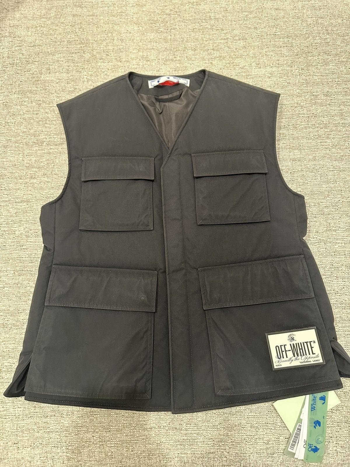 Off-White Off-White Wave Tag Padded Vest, Unisex Size US M / EU 48-50 / 2 - 1 Thumbnail