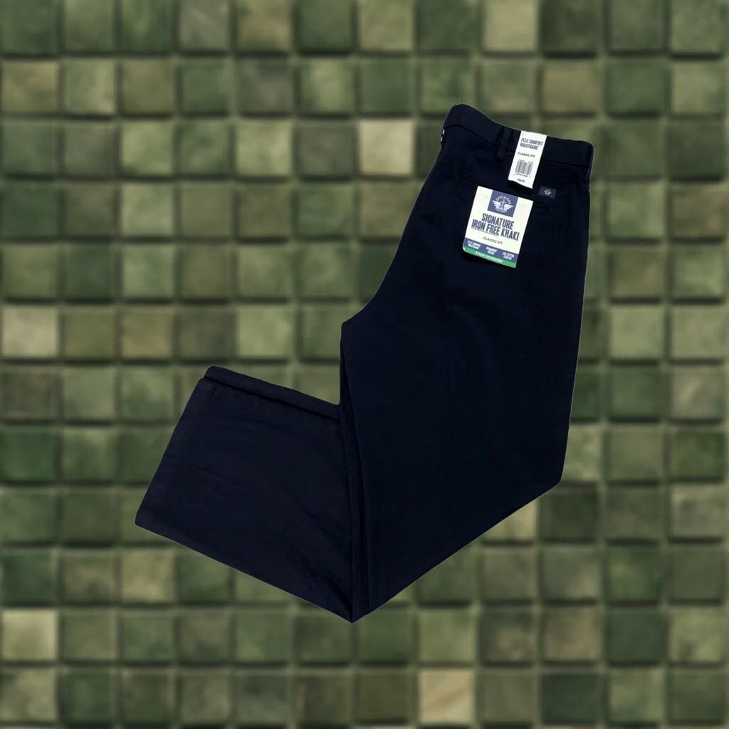 Dockers Dockers Signature Iron Free Khaki Classic Fit Straight Leg Pants 40x32 Black NWT Mens Pants Size US 40 / EU 56 - 1 Thumbnail