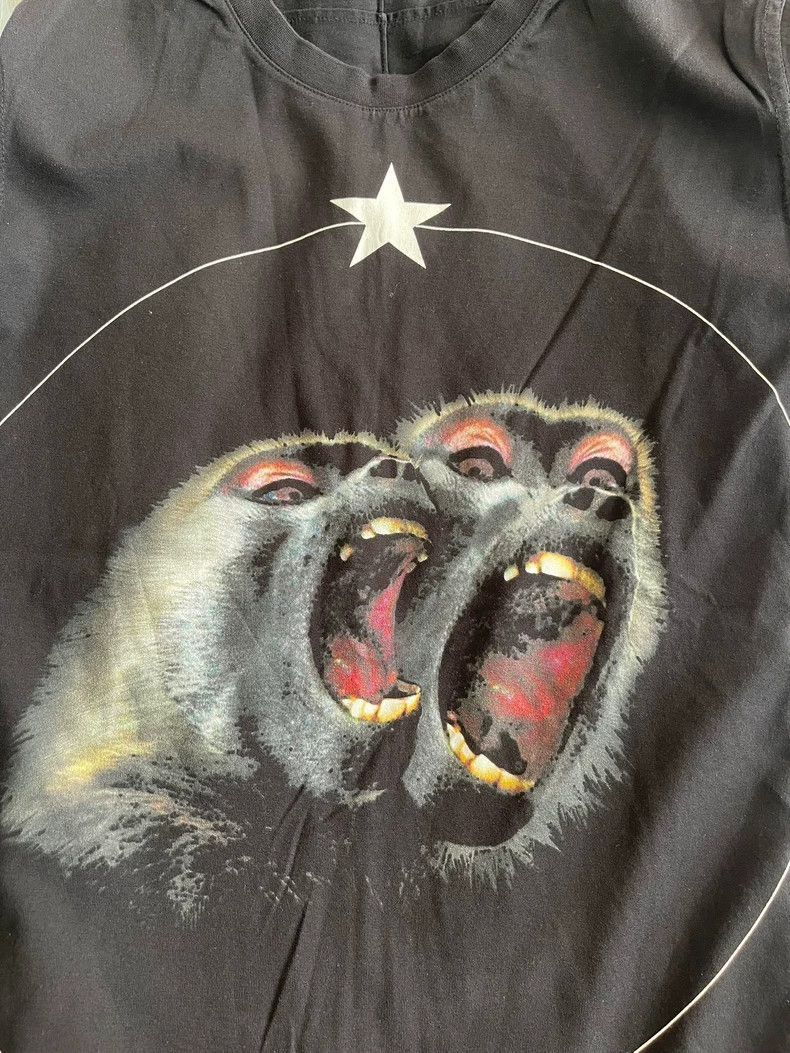 Givenchy Givenchy Givenchy Short Sleeve TShirt with Monkey Design - Size US S / EU 44-46 / 1 - 3 Thumbnail