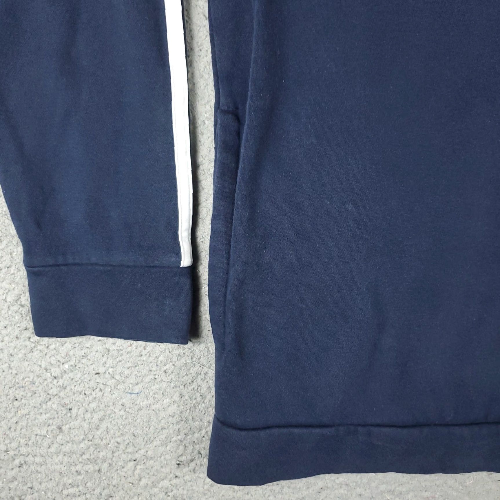 Adidas VINTAGE Adidas Hoodie Pullover Men Medium Blue Casual Sports Modern All Seasons Size US M / EU 48-50 / 2 - 4 Thumbnail