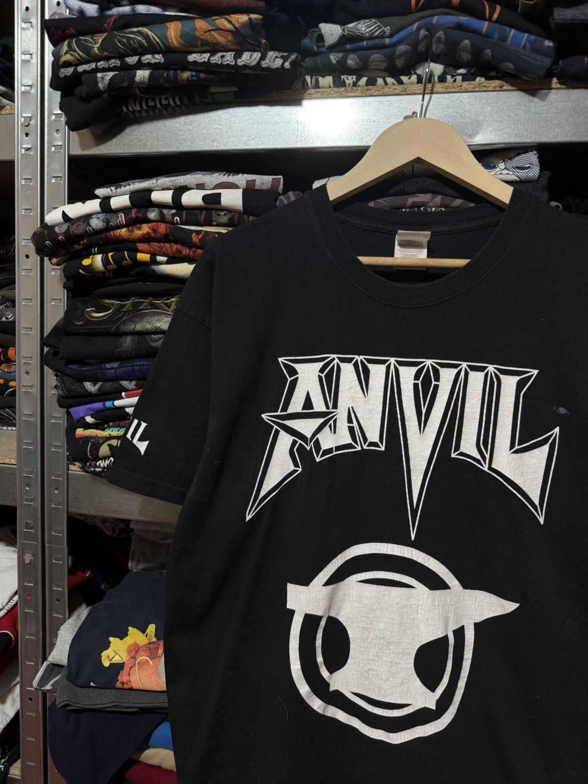 Band Tees Vintage Anvil Pounding Metal Rock 2016 Band T-Shirt Y2K Hype Size US XL / EU 56 / 4 - 3 Thumbnail