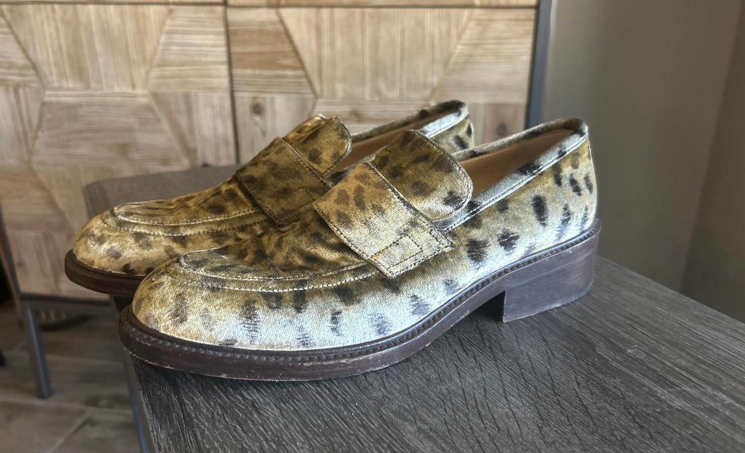 Calvin Klein Womens Loafers Velvet Leopard Print Size