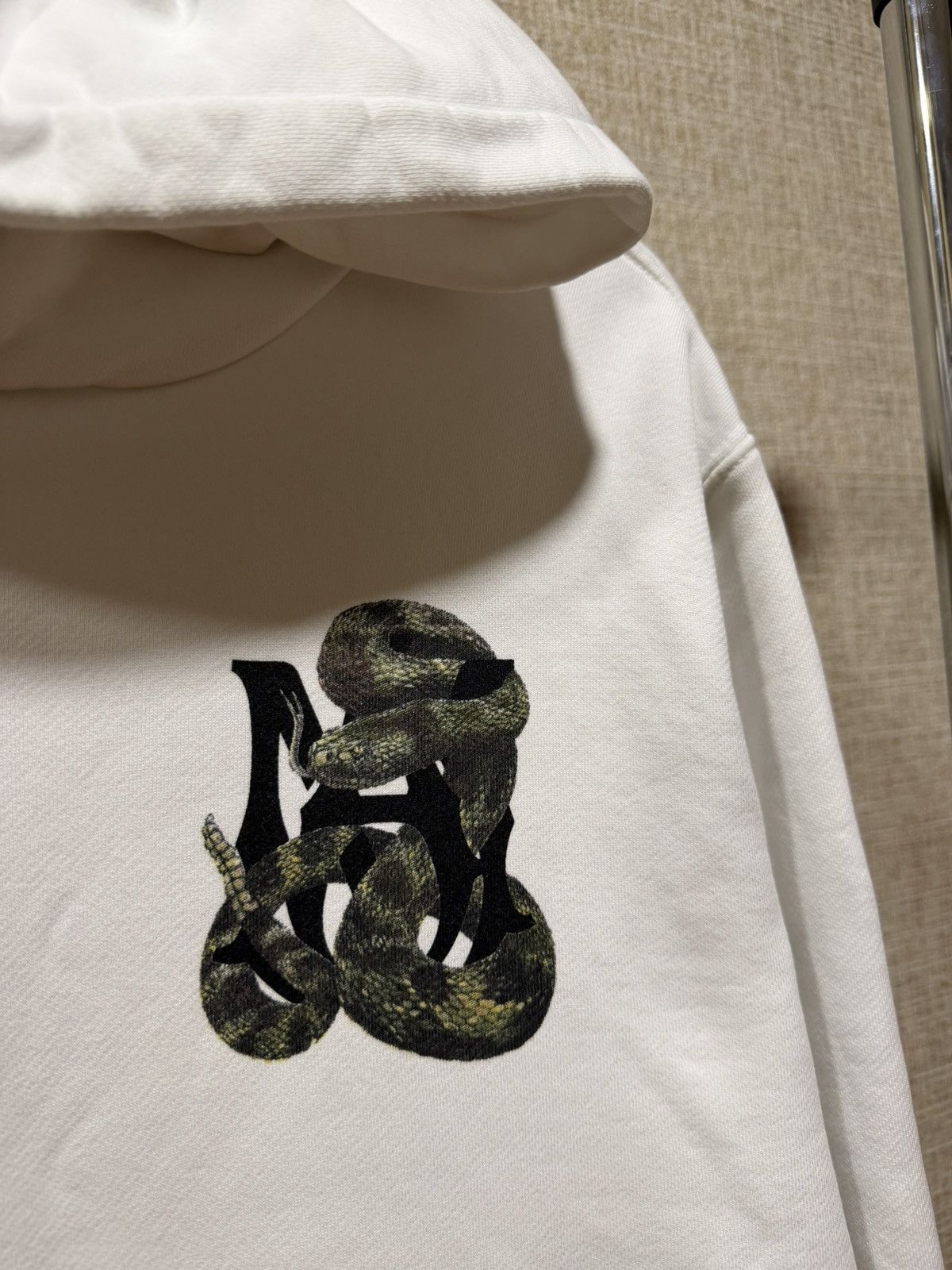 Amiri AMIRI MA SNAKE LOGO WHITE HOODIE Size US L / EU 52-54 / 3 - 6 Thumbnail