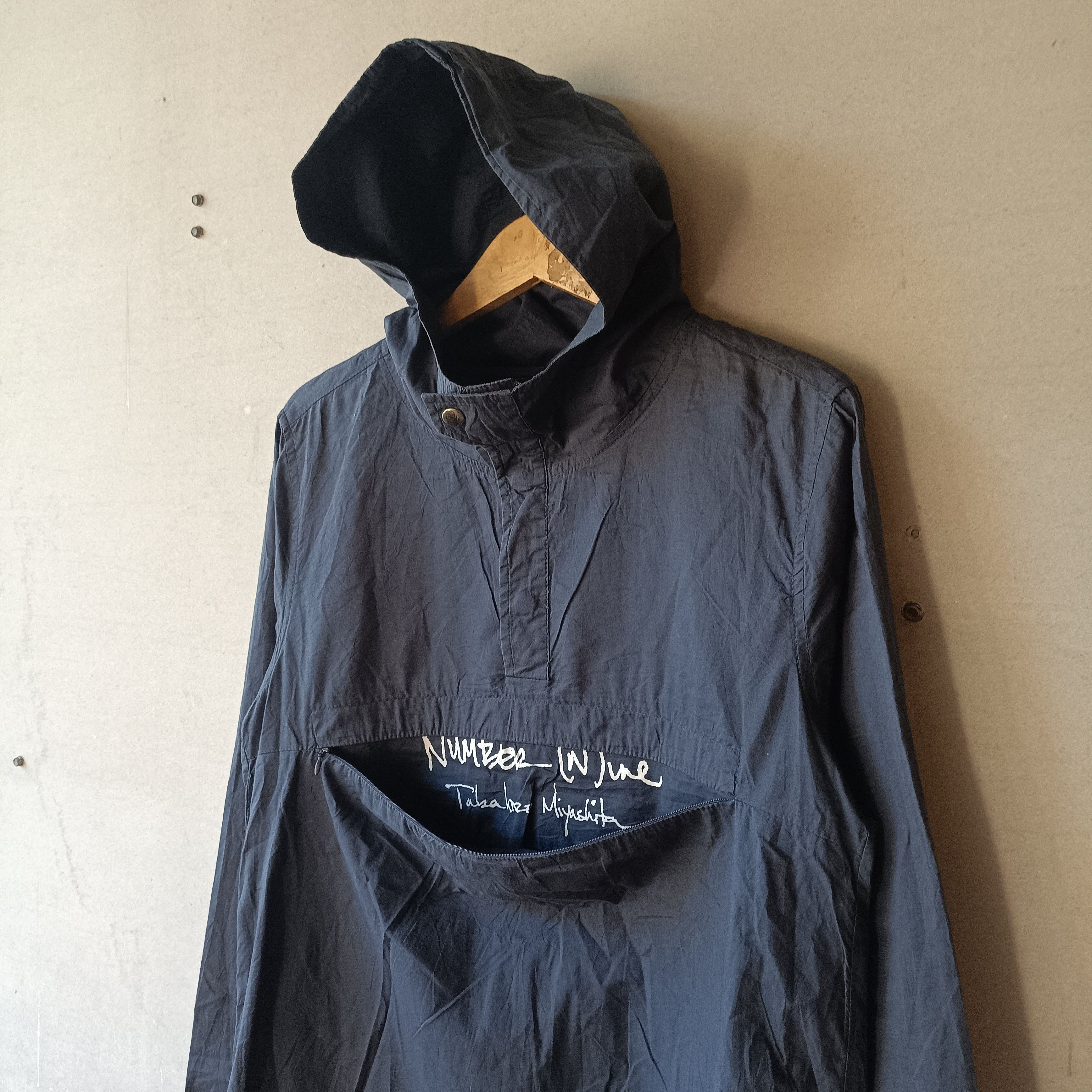 Number (N)ine Number (N)ine Anorak jacket hooded half button Navy Jacket Size US S / EU 44-46 / 1 - 1 Thumbnail
