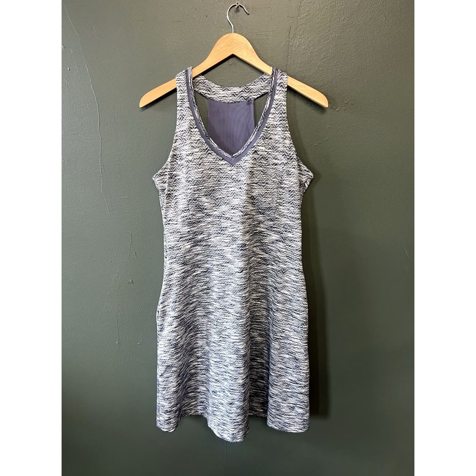 Vintage MPG Mondetta Performance Gear Travel Dress L Purple Pockets Built-in Bra Sleeveless V-Neck Outdoor A-Line Women Size L / US 10 / IT 46 - 2 Thumbnail
