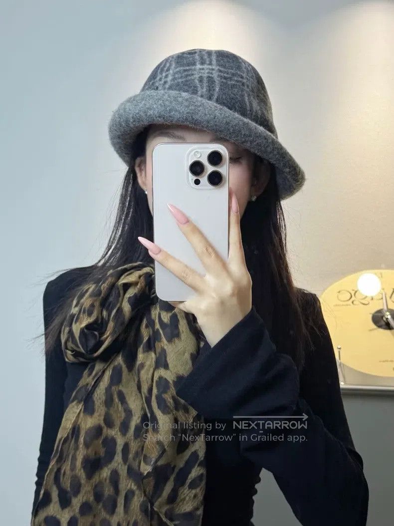 Vivienne Westwood Vivienne Westwood Gray and Black Plaid Newsboy Cap Size ONE SIZE - 6 Thumbnail