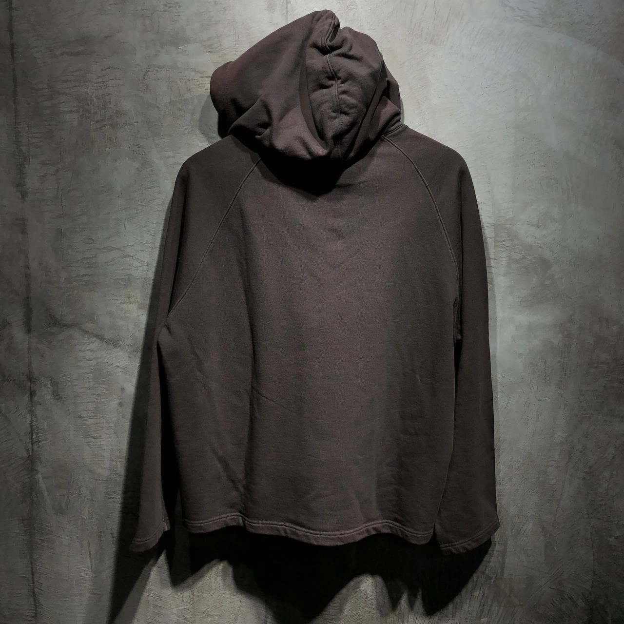 Balenciaga Balenciaga Sleeves Embroidered logo cropped hoodie BNWT Size US XL / EU 56 / 4 - 3 Thumbnail