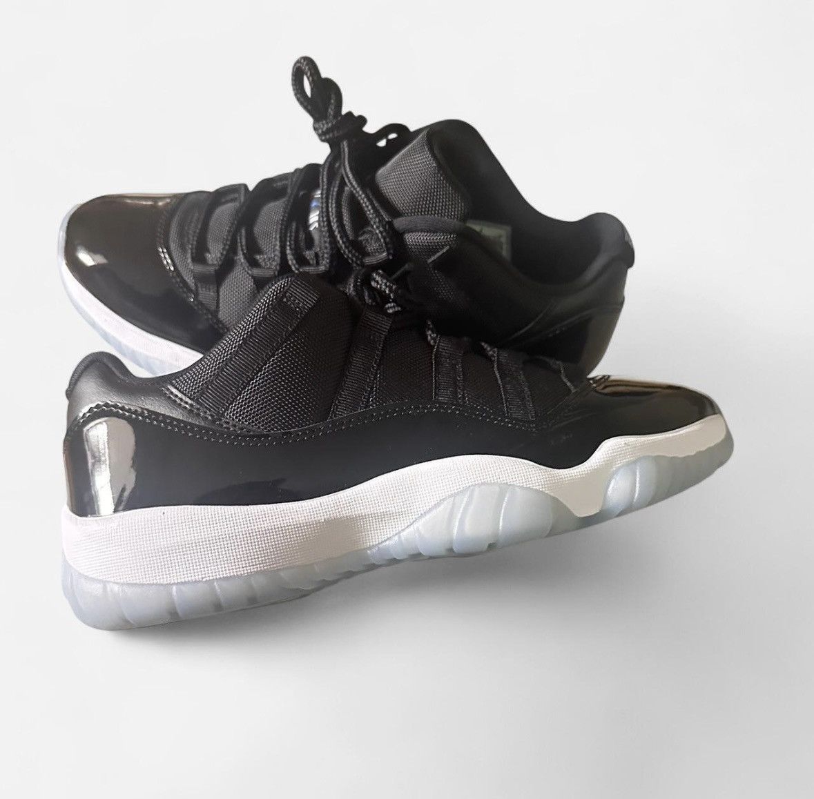 Jordan Brand Jordan 11 Low rétro Space Jam Size US 9.5 / EU 42-43 - 3 Thumbnail