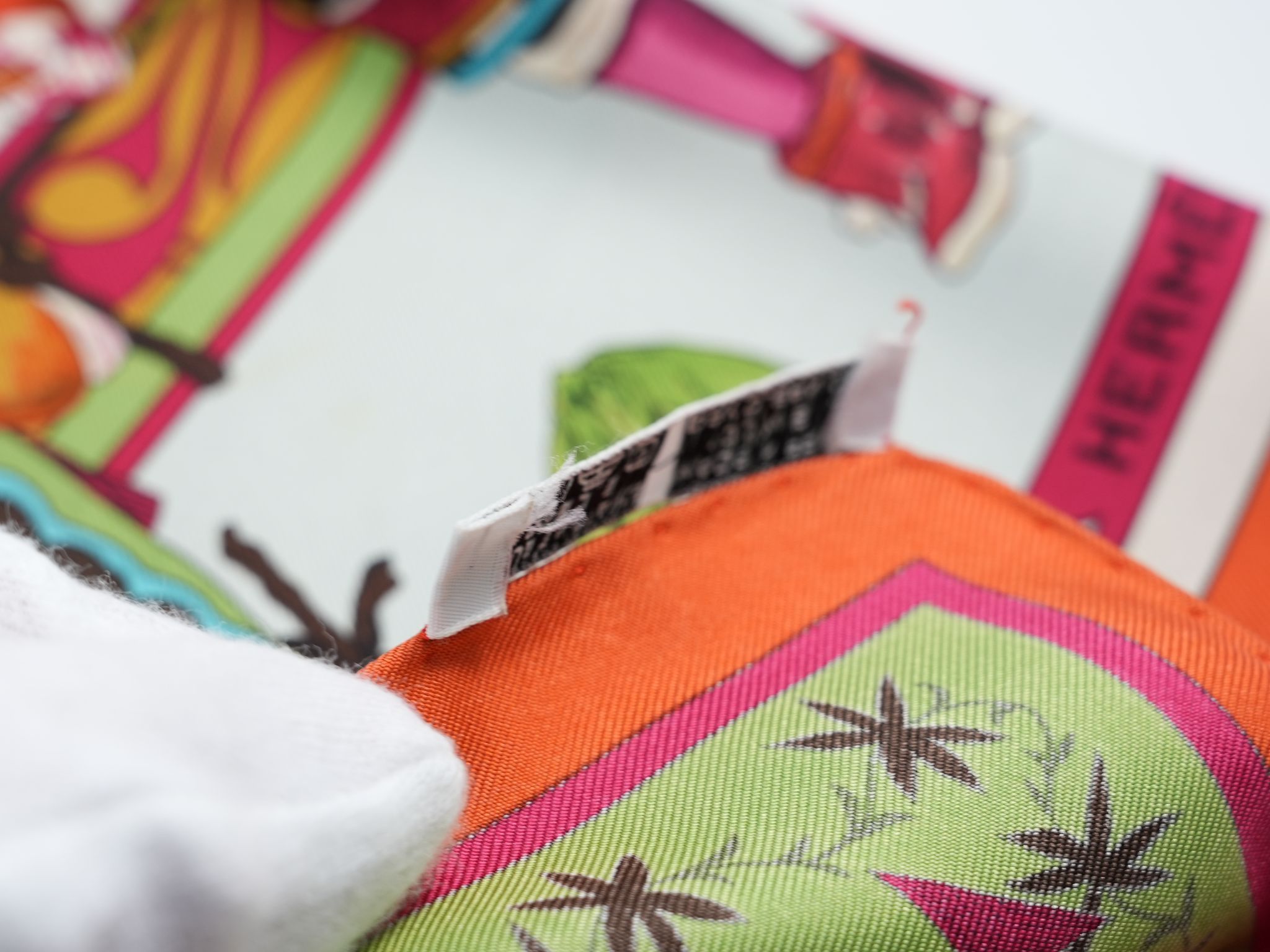 Hermes Hermes Scarf Kachina by Kermit Oliver 90 cm silk native Size ONE SIZE - 17 Thumbnail