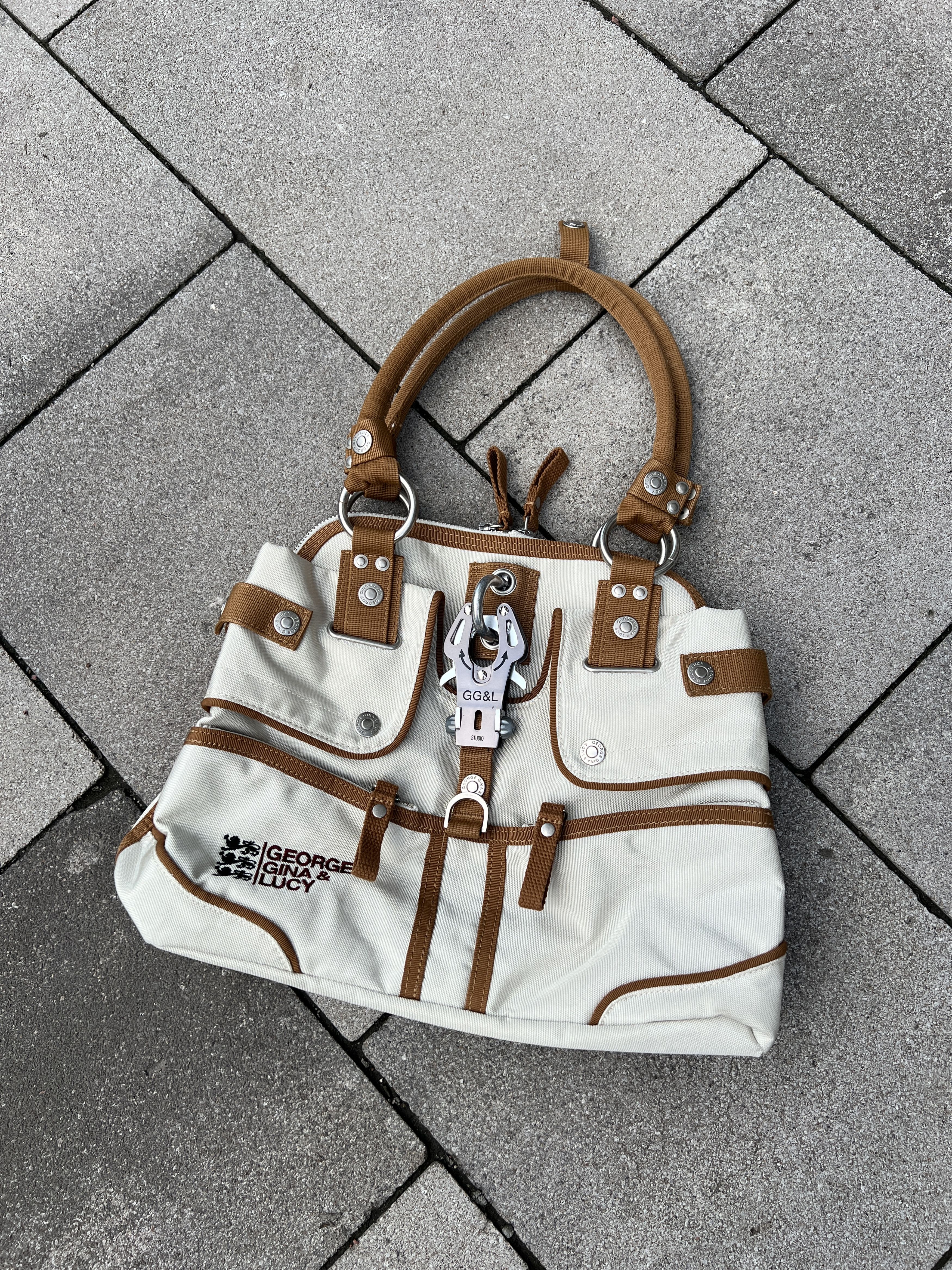 George Gina & Lucy George Gina & Lucy Vintage Y2K Butterfly Charme Shoulder Bag Size ONE SIZE - 4 Thumbnail