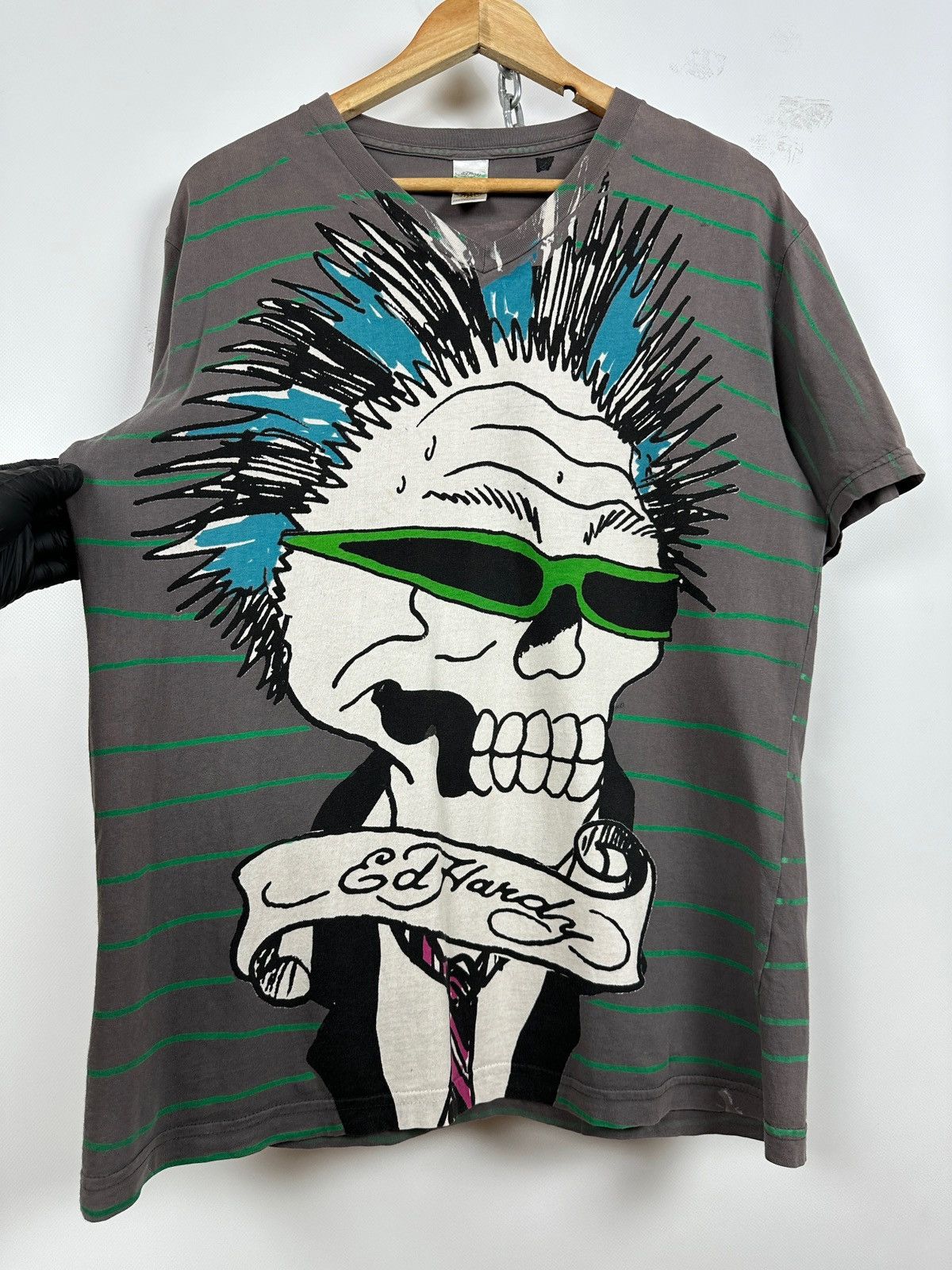 Christian Audigier Vintage Ed Hardy by Christian Audigier V-Neck Skull T-Shirt Size US L / EU 52-54 / 3 - 8 Thumbnail