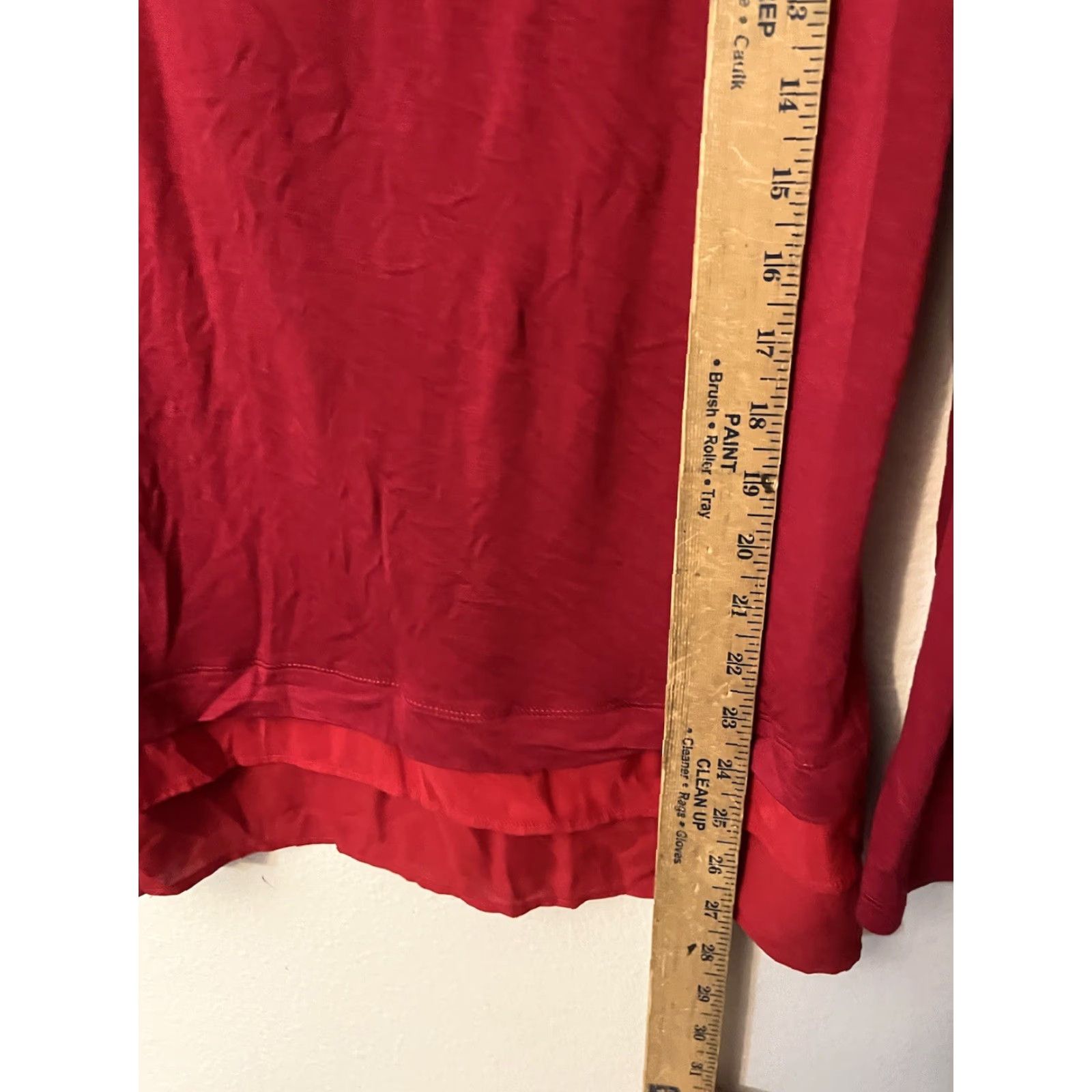 White House Black Market White House Black Market Womens Top S Red Long Sleeves Scoop Neck Layered Hem Size S / US 4 / IT 40 - 4 Thumbnail
