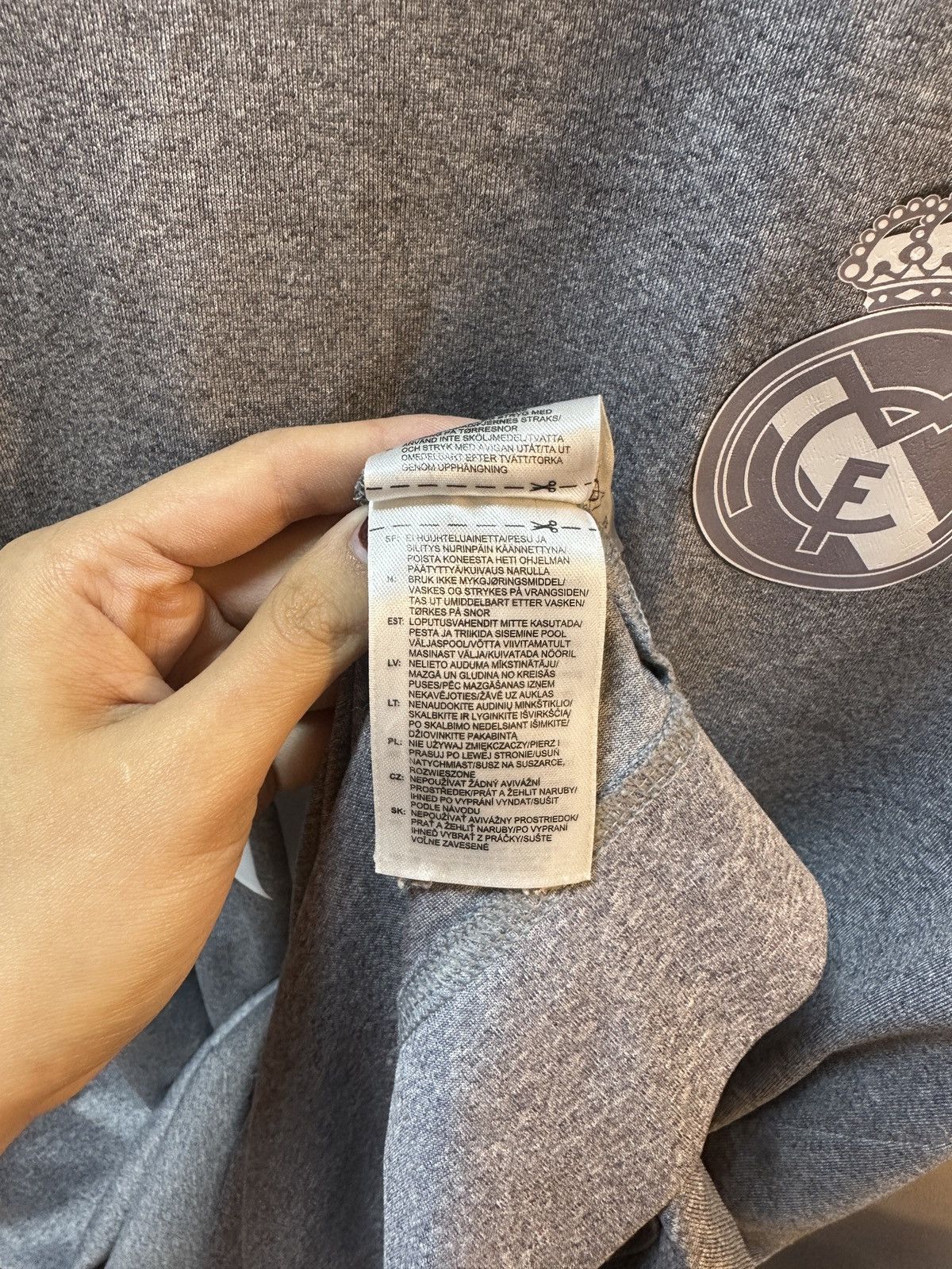 Adidas 2015-2016 Real Madrid Away Kit CR7 Size US L / EU 52-54 / 3 - 8 Thumbnail