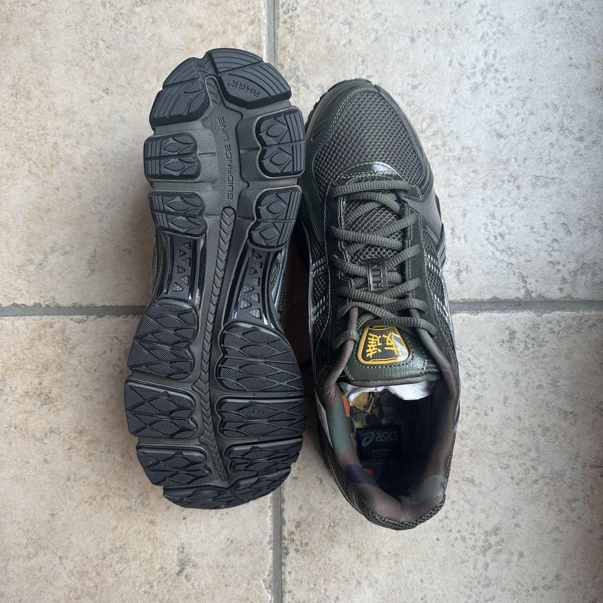 Asics × Kith Kith Marvel vs. Capcom Guile ASICS Gel-Kayano 12.1 Size US 11.5 / EU 44-45 - 8 Thumbnail