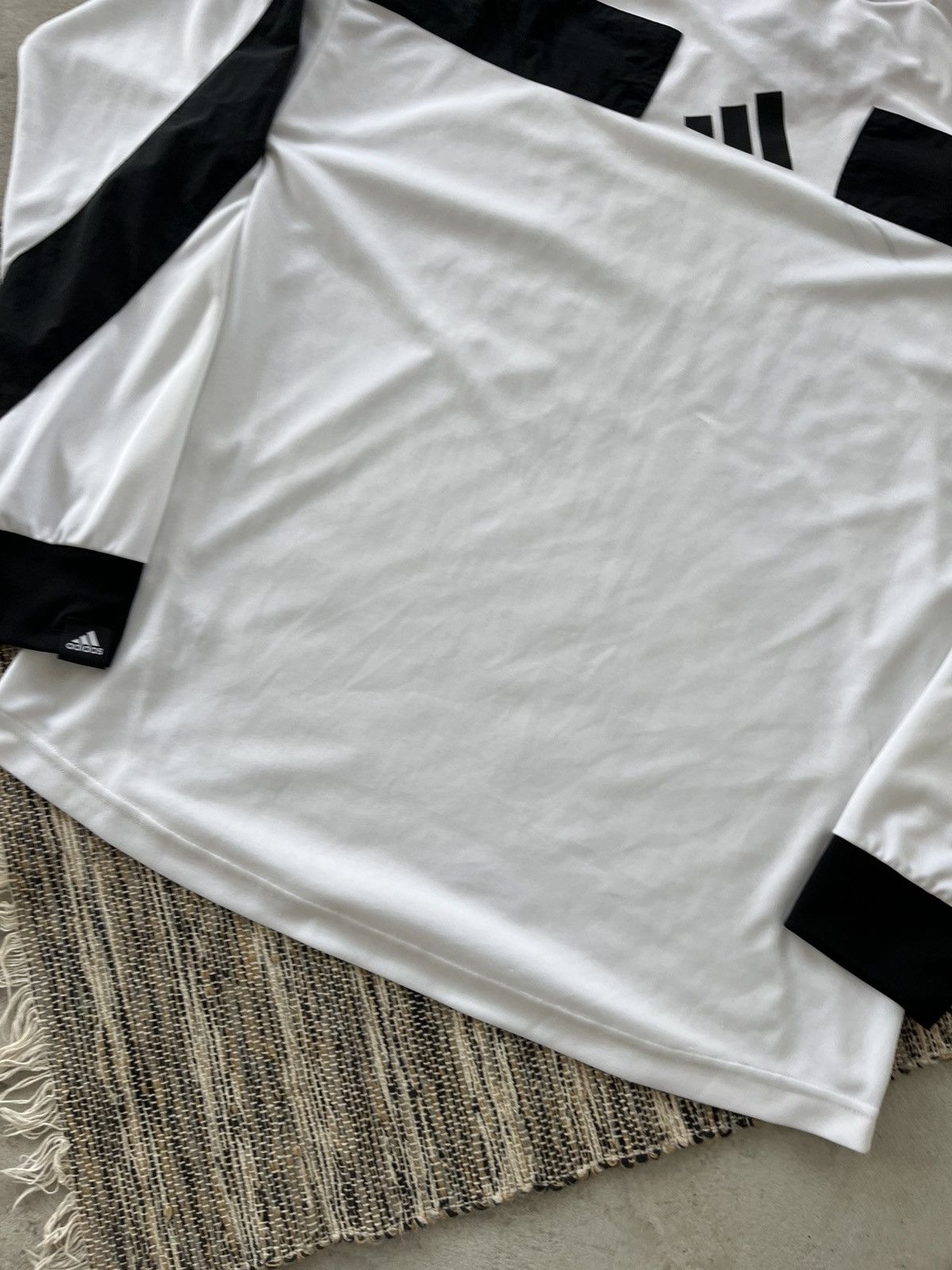 Adidas Adidas White Black LongSleeve Shirt Soccer style Y2K tee Size US M / EU 48-50 / 2 - 15 Thumbnail