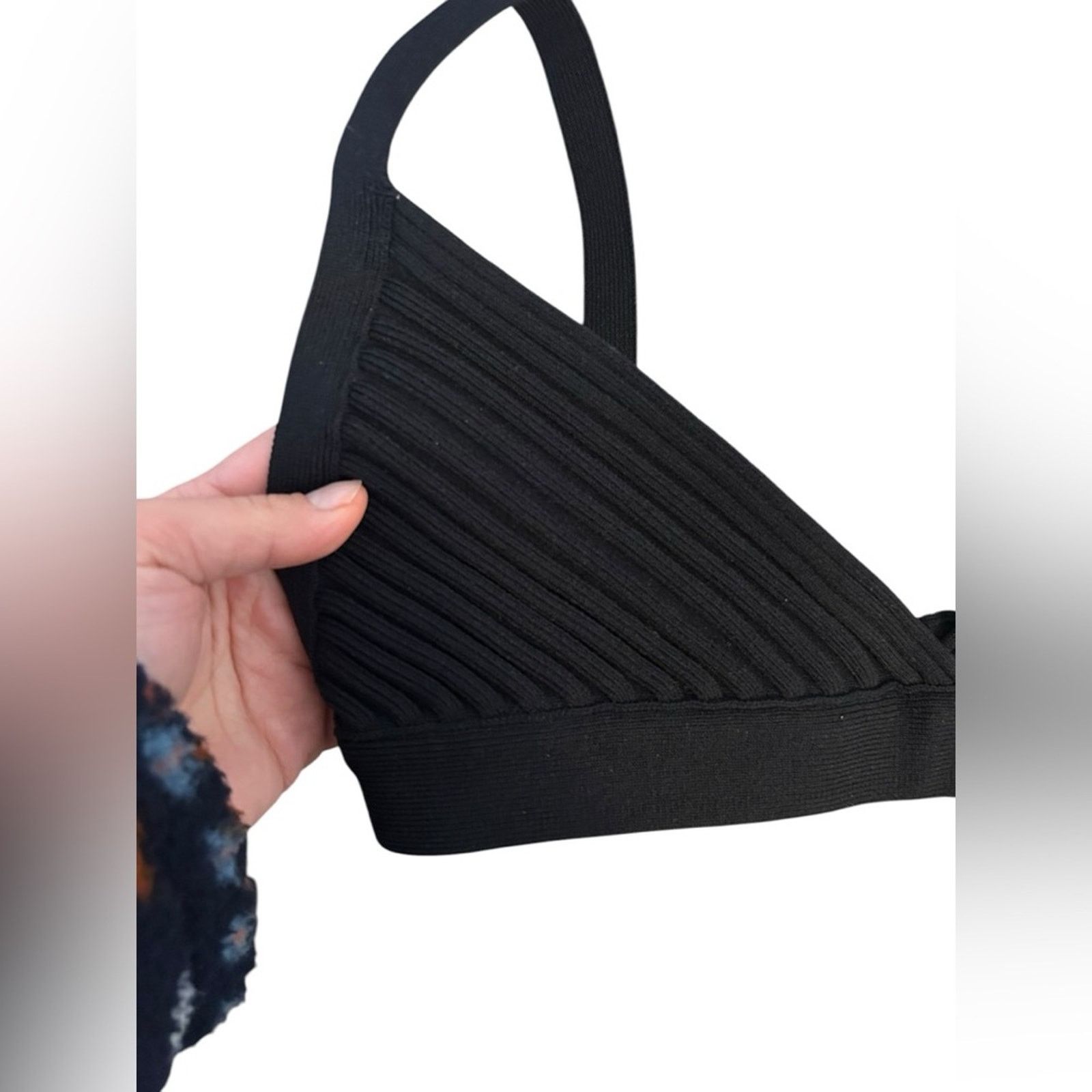 Aritzia Babaton Black Sculpt Knit Ribbed Bralette Size ONE SIZE - 2 Thumbnail
