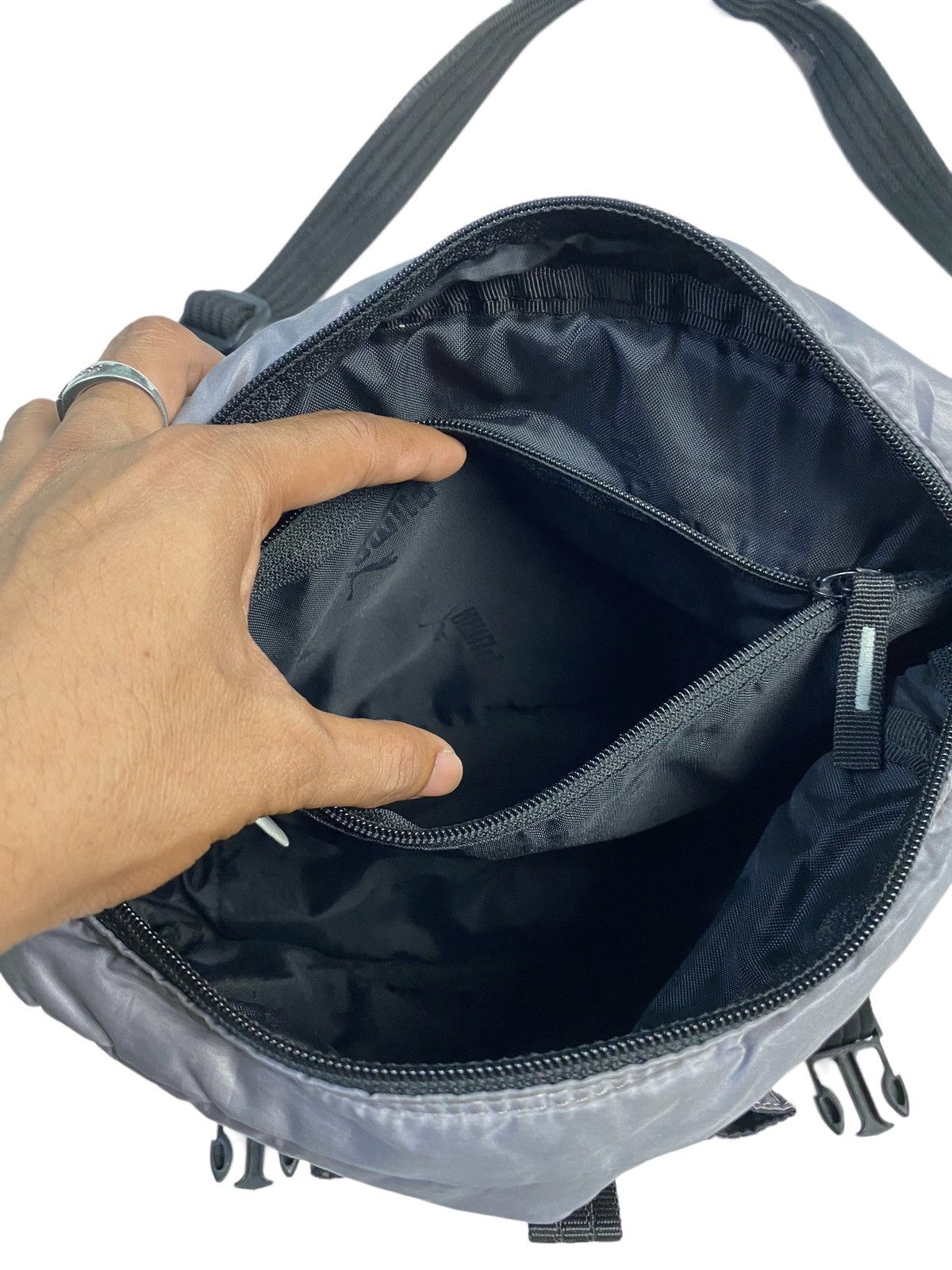 Puma × Vintage ✅ FREE HANDKERCHIEF ✅ PUMA sling / crossbody bag Size ONE SIZE - 16 Thumbnail