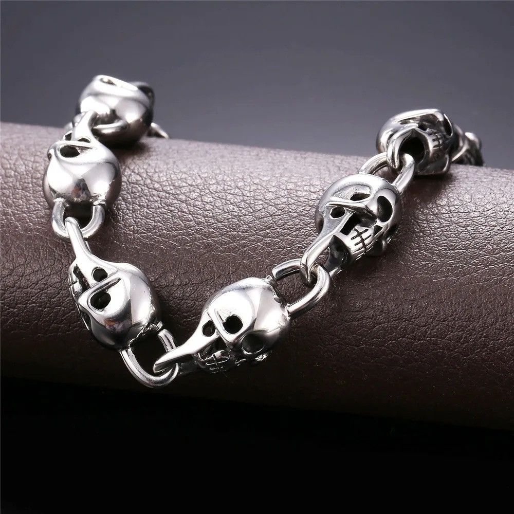 Vintage Vintage Goth Skull Chain Bracelet Size ONE SIZE - 2 Thumbnail