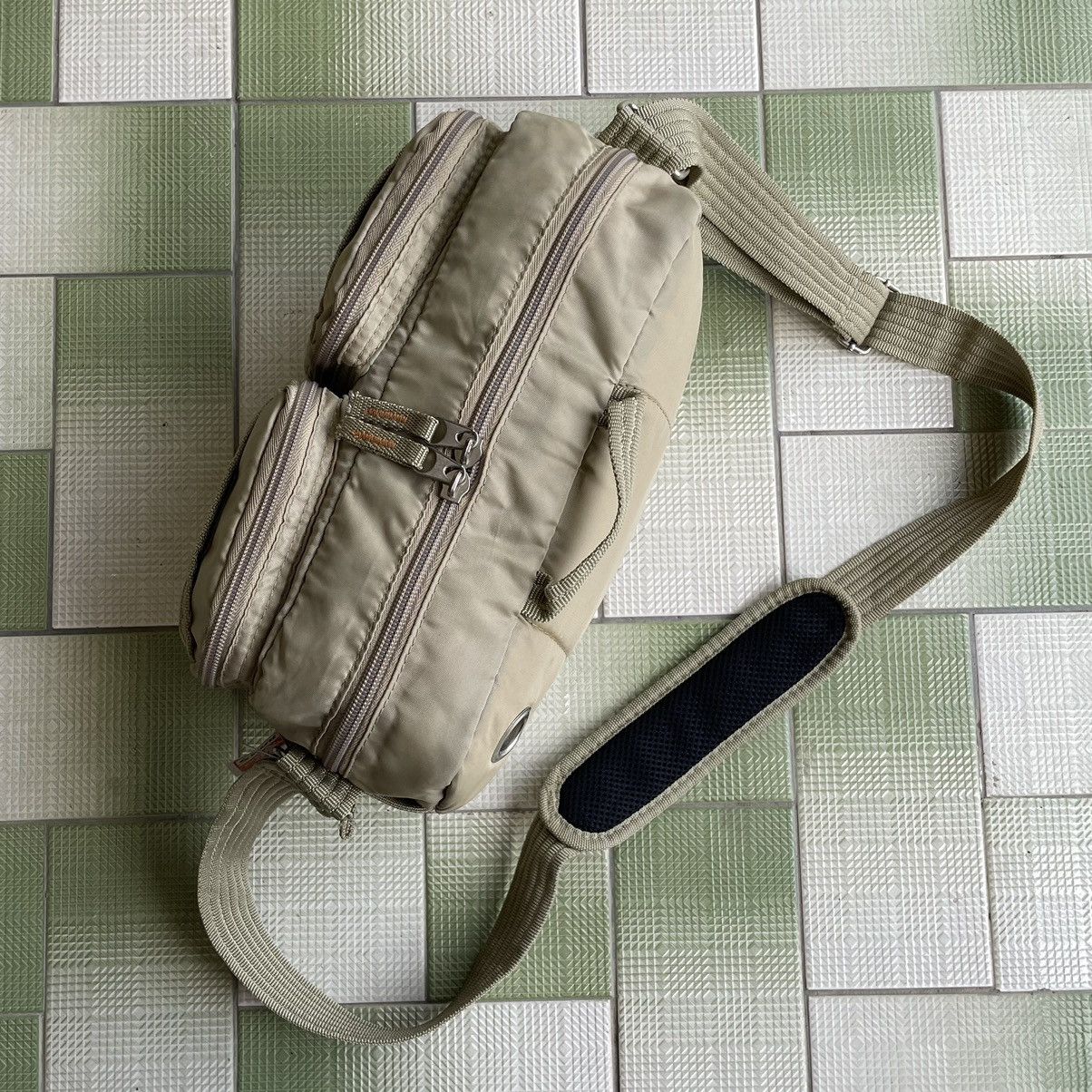 Japanese Brand 🔥 GRAILED LIME GREEN UNBRAND FRONT MULTI-POCKET CROSSBODY Size ONE SIZE - 7 Thumbnail