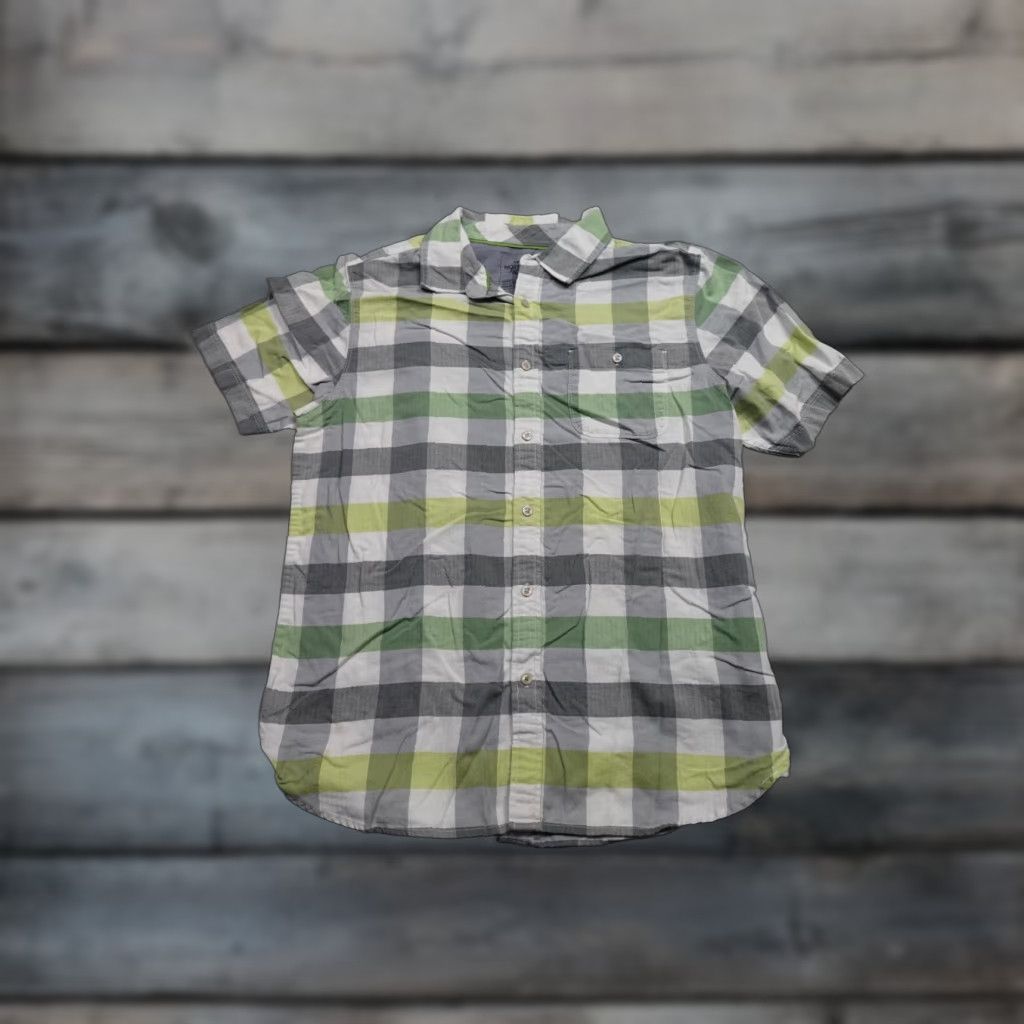The North Face The North Face Button-Up Shirt Men XL Green Plaid Casual Outdoor Lightweight Modern Classic Button-Down Collared Short Sleeve Shirt Size US XL / EU 56 / 4 - 1 Thumbnail