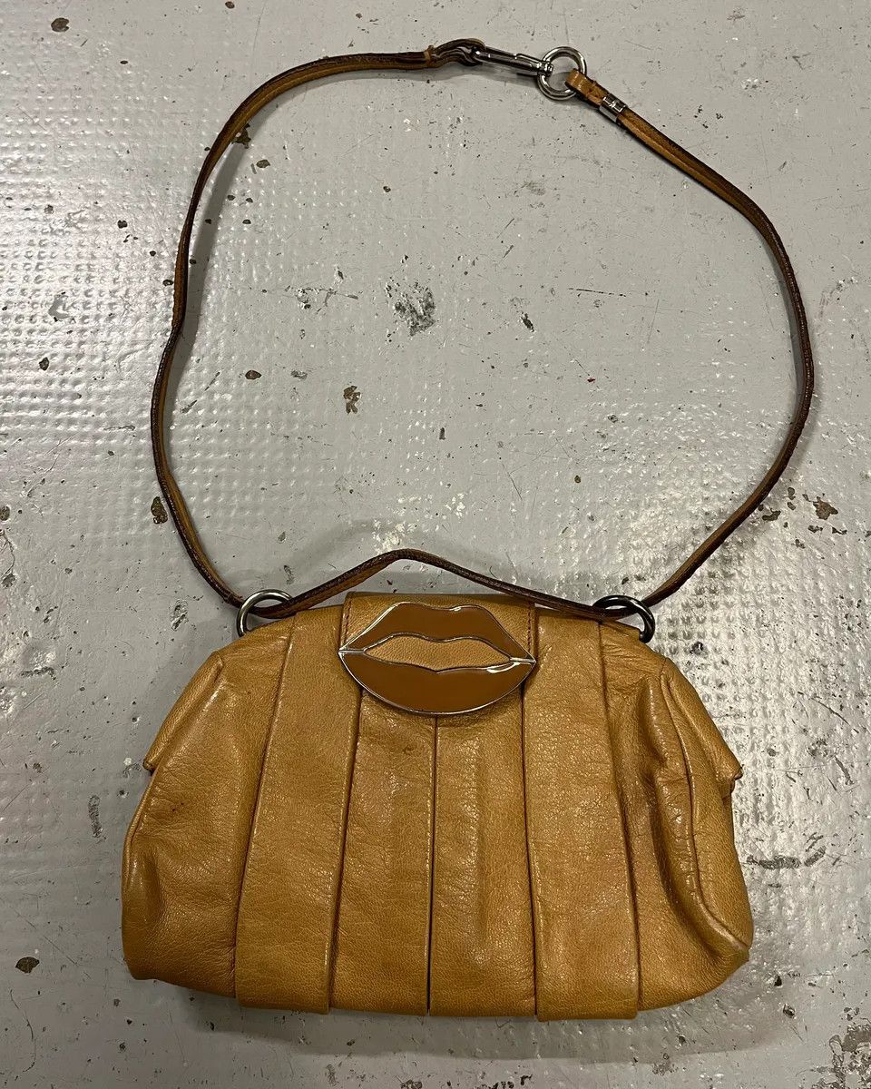 Yves Saint Laurent 2000s Yves Saint Laurent Lips Beige Leather Shoulder Bag by Tom Ford Size ONE SIZE - 1 Thumbnail