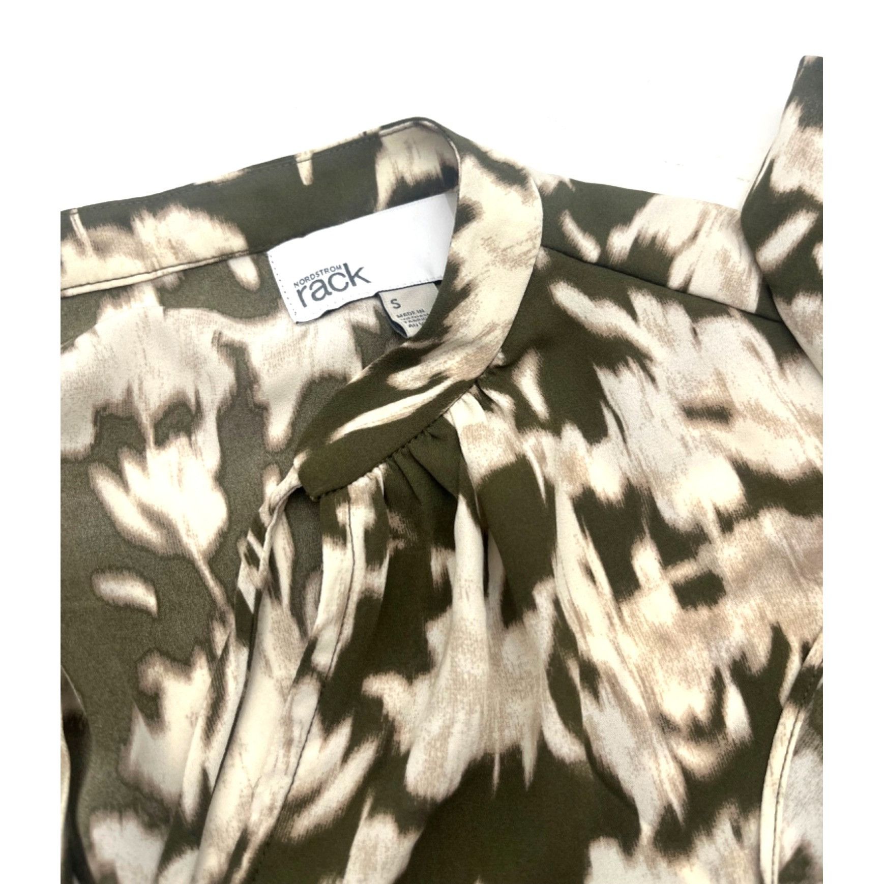 Other Nordstrom Rack Ruffle Sleeve Tie Neck Top, Olive Burnt-Ivory Size S / US 4 / IT 40 - 9 Thumbnail