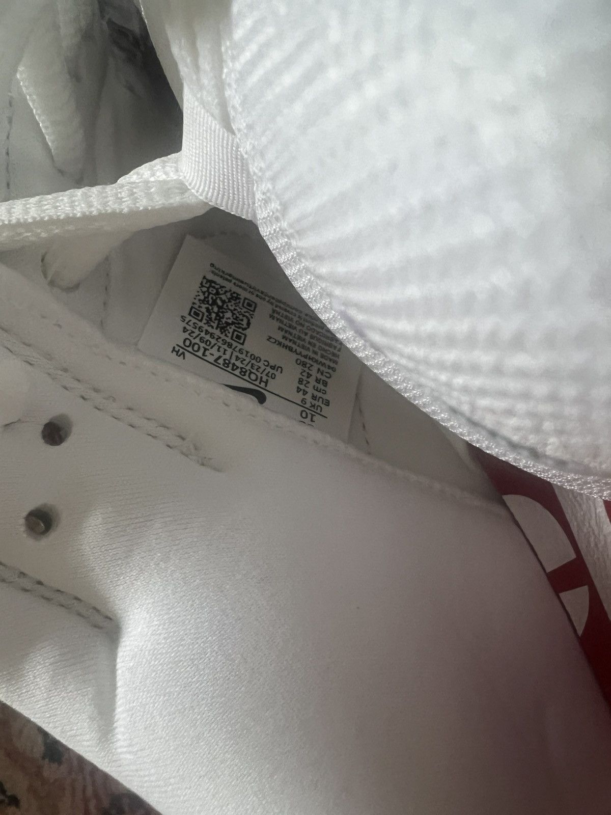 Nike × Supreme Supreme Nike SB dunk low Size US 11 / EU 44 - 9 Thumbnail
