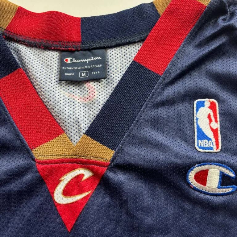 Champion Cleveland Cavaliers LeBron James alternate NBA jersey size M Size US M / EU 48-50 / 2 - 4 Thumbnail