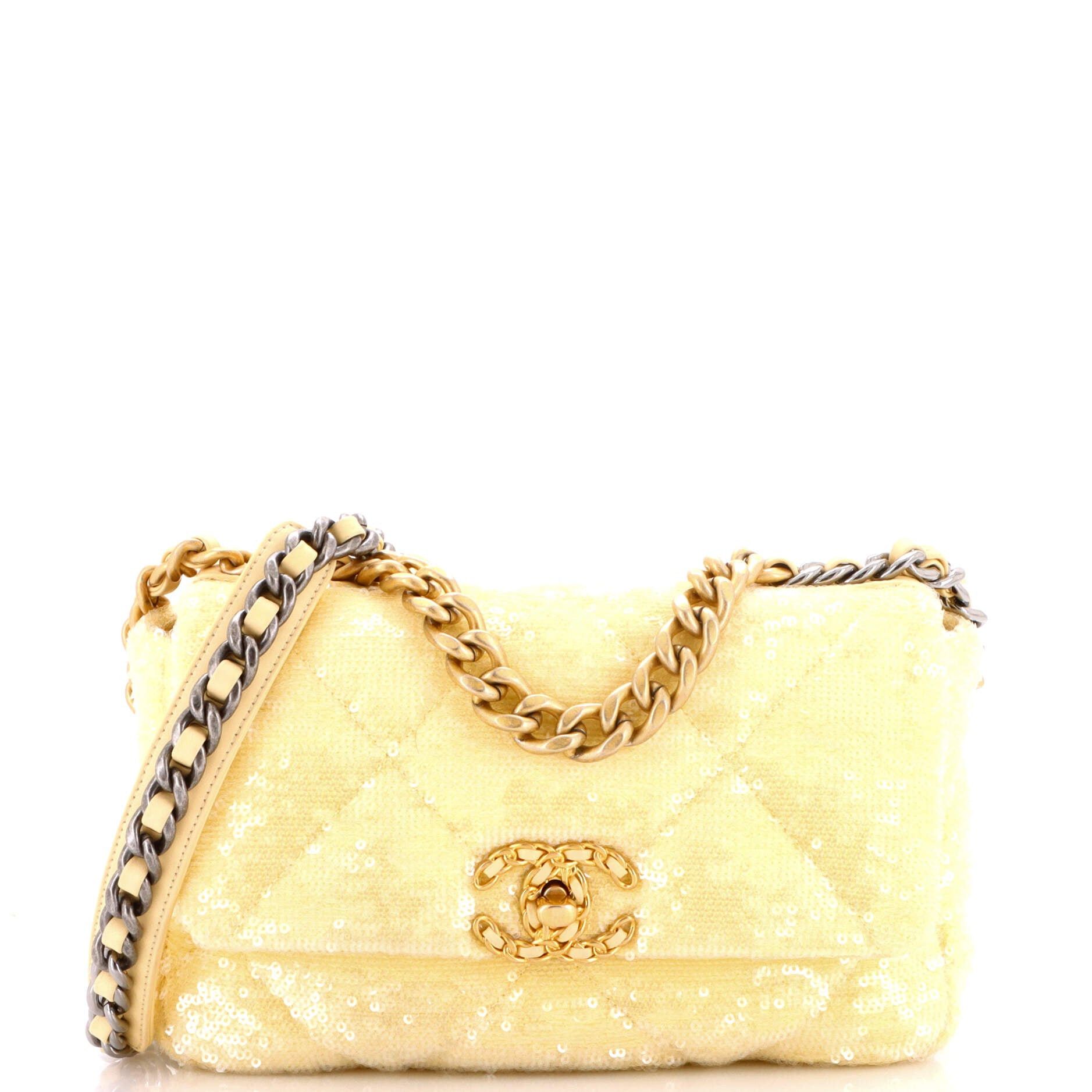 Chanel 19 Flap Bag Size ONE SIZE - 1 Thumbnail