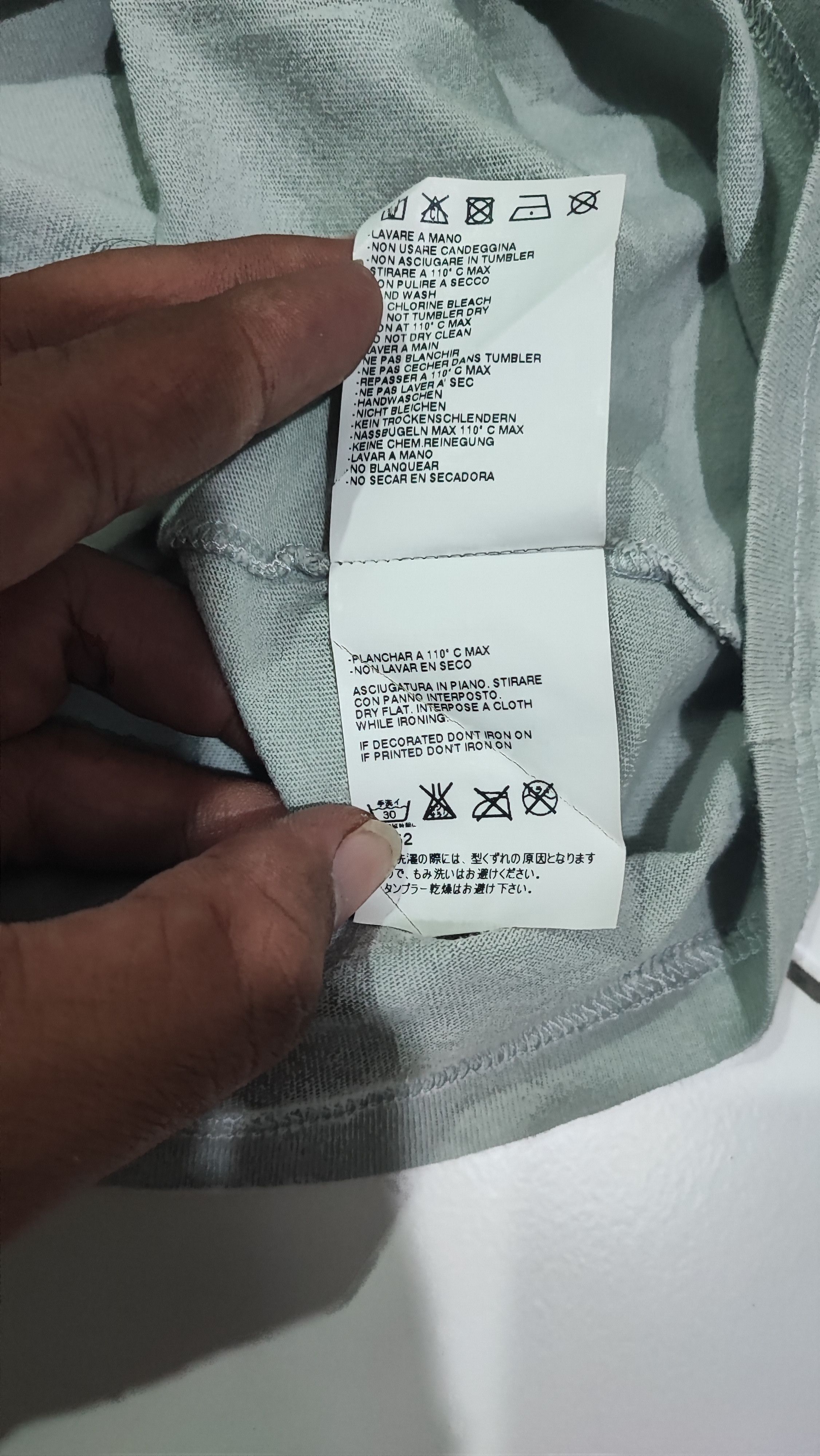 Maison Margiela MAISON MARTIN MARGIELA AIDS reflection wording t-shirt Size US M / EU 48-50 / 2 - 11 Thumbnail