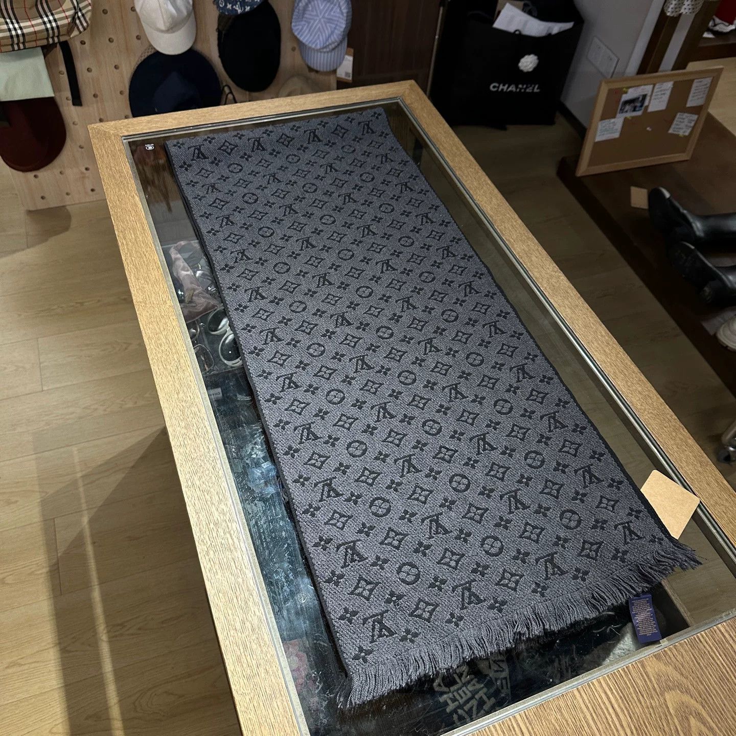 Louis Vuitton Louis Vuitton Scarf one size Men Size ONE SIZE - 1 Thumbnail