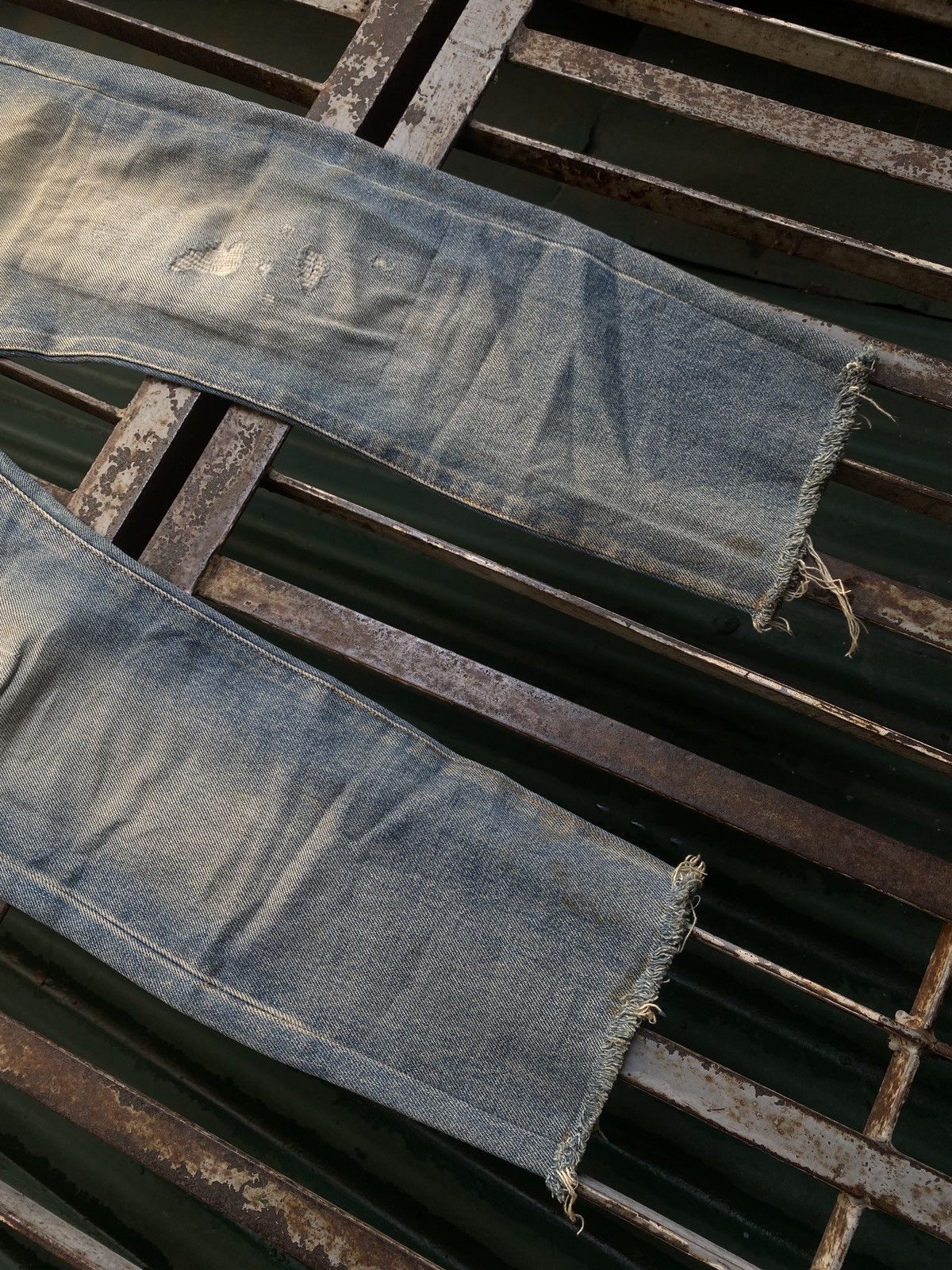 Saint Laurent Paris Saint Laurent Paris - Surf Sound D01 Distressed Crash Denim Size US 32 / EU 48 - 4 Thumbnail