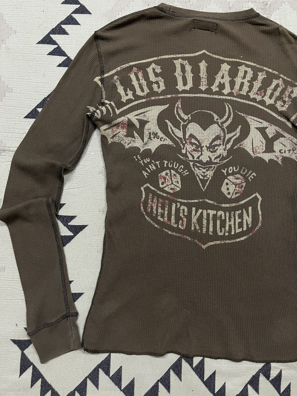 If Six Was Nine 2000s LOS DIABLOS DEVIL GRAPHIC THERMAL LONG SLEEVE SHIRT Size US XS / EU 42 / 0 - 14 Thumbnail