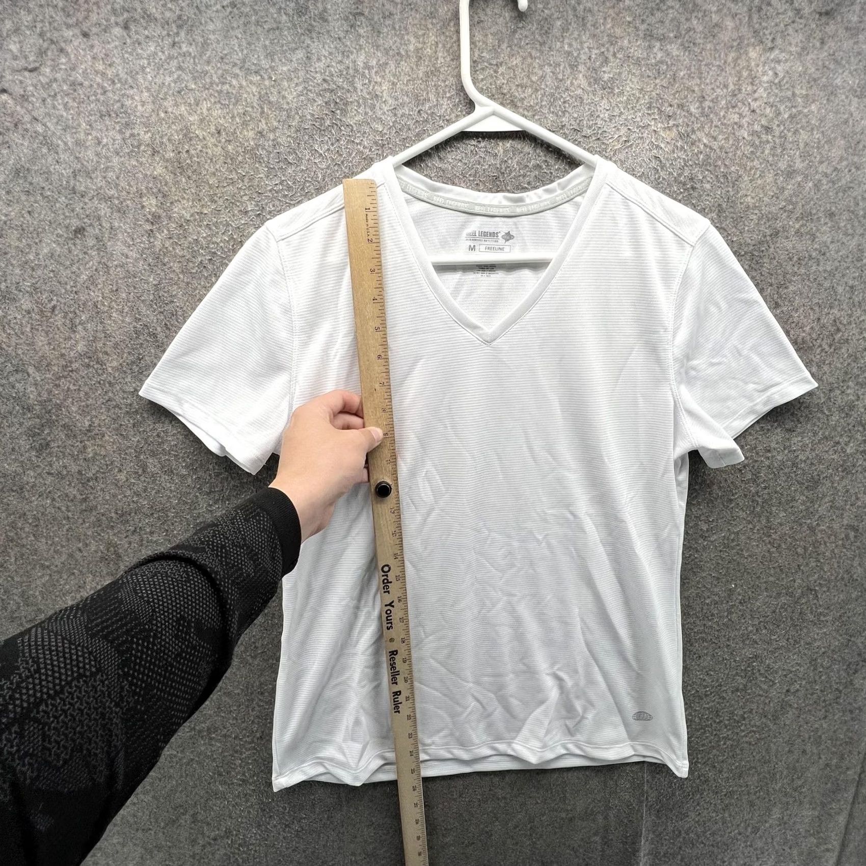 Vintage Reel Legends Freeline Shirt Mens M White V-Neck Short Sleeve Performance Fishing Tee Top Size US M / EU 48-50 / 2 - 4 Thumbnail