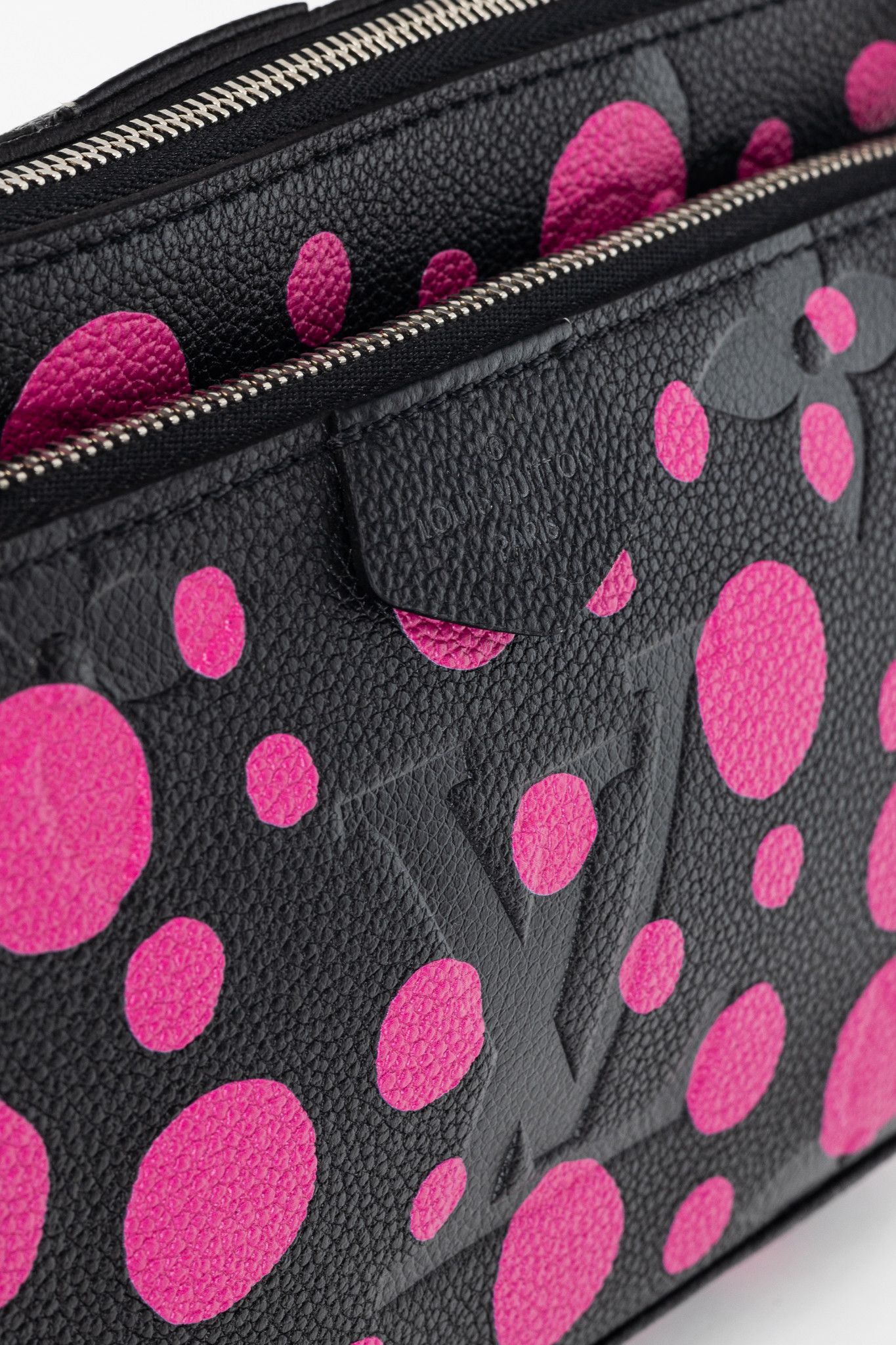 Louis Vuitton × Yayoi Kusama Louis Vuitton Multi Pochette Accessoires Infinity Dots Bag Size ONE SIZE - 13 Thumbnail