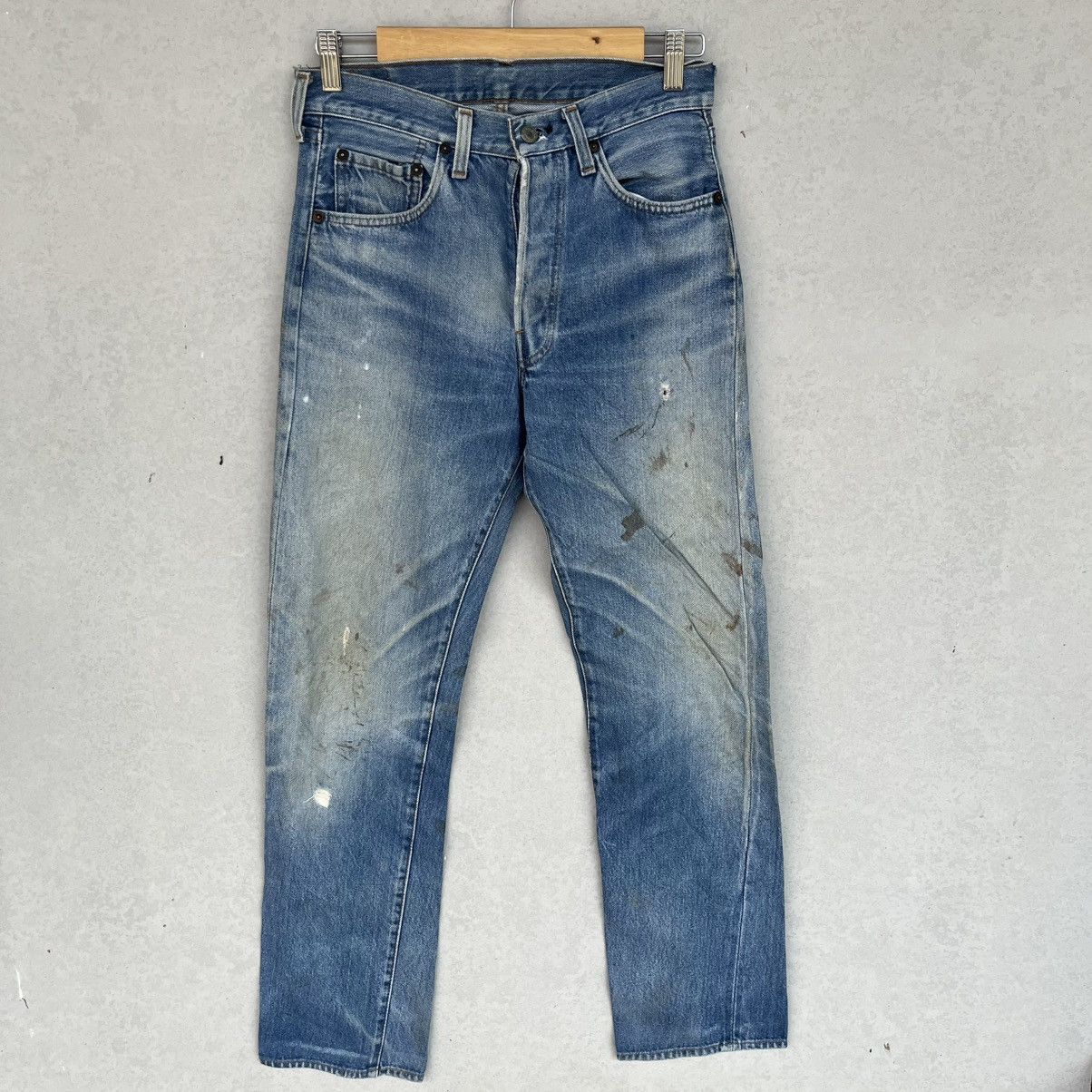 Other Vintage Levi's 501 Blue Jeans Paint Splatter Size S W18 S30 Size US 26 / EU 42 - 1 Thumbnail