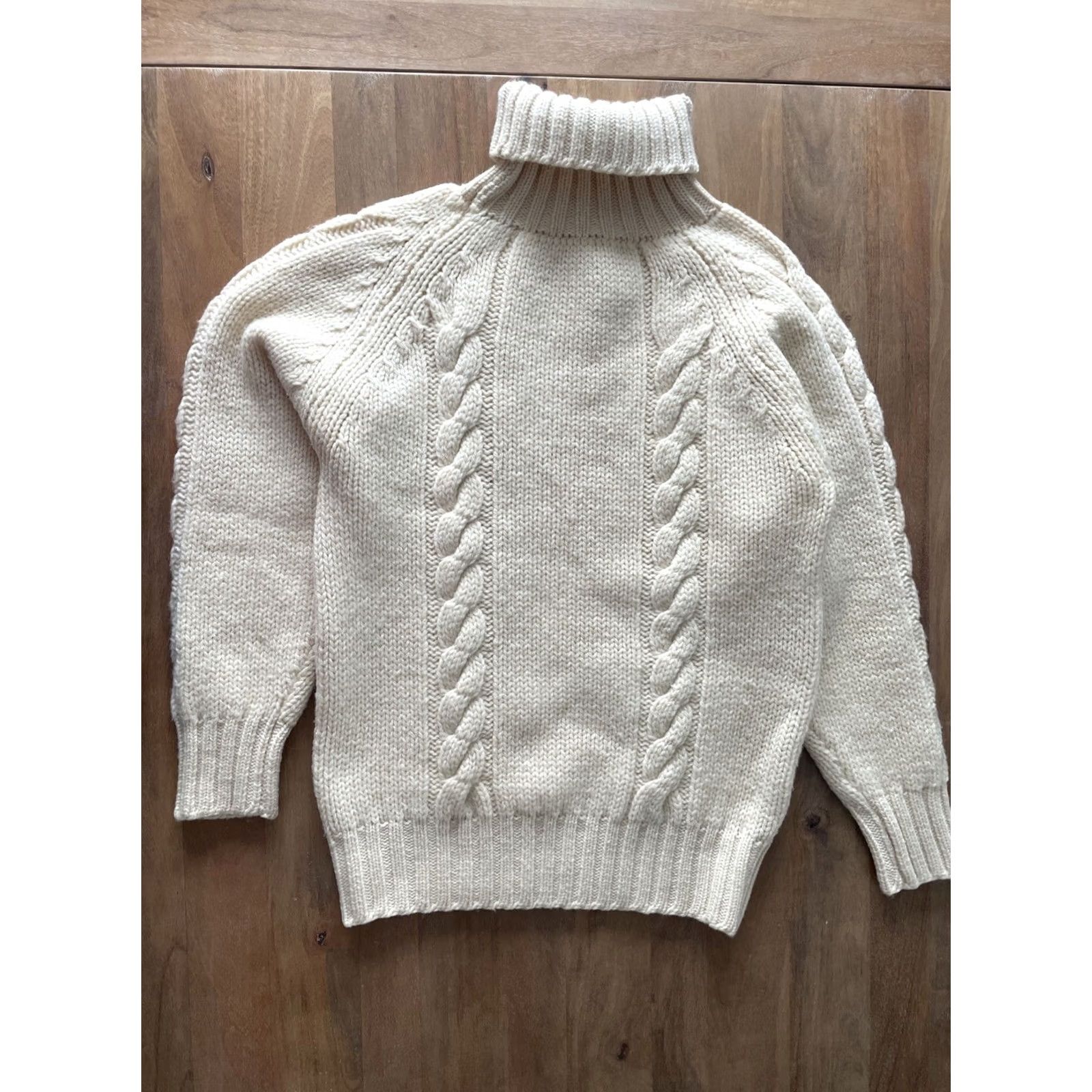 Saks Fifth Avenue VINTAGE Saks Fifth Avenue Sweater Women Medium Cream Wool Aran Fisherman 80s USA Size M / US 6-8 / IT 42-44 - 2 Thumbnail
