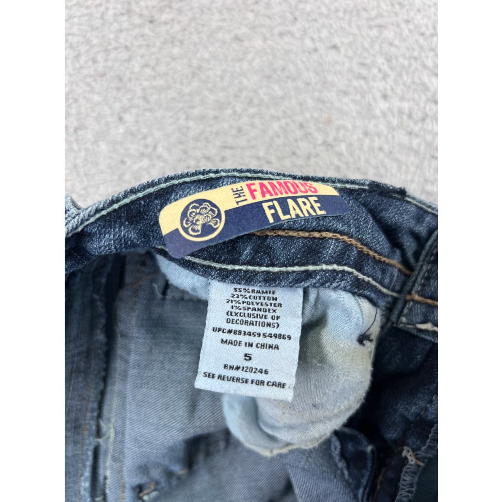 Vintage Wallflower Jeans Jeans Wallflower 5 Blue Denim Flared Ramie Blend 25x32 Womens Regular 5-Pocket Blue (Medium Wash) Vintage N/A Size 27" / US 4 / IT 40 - 4 Thumbnail