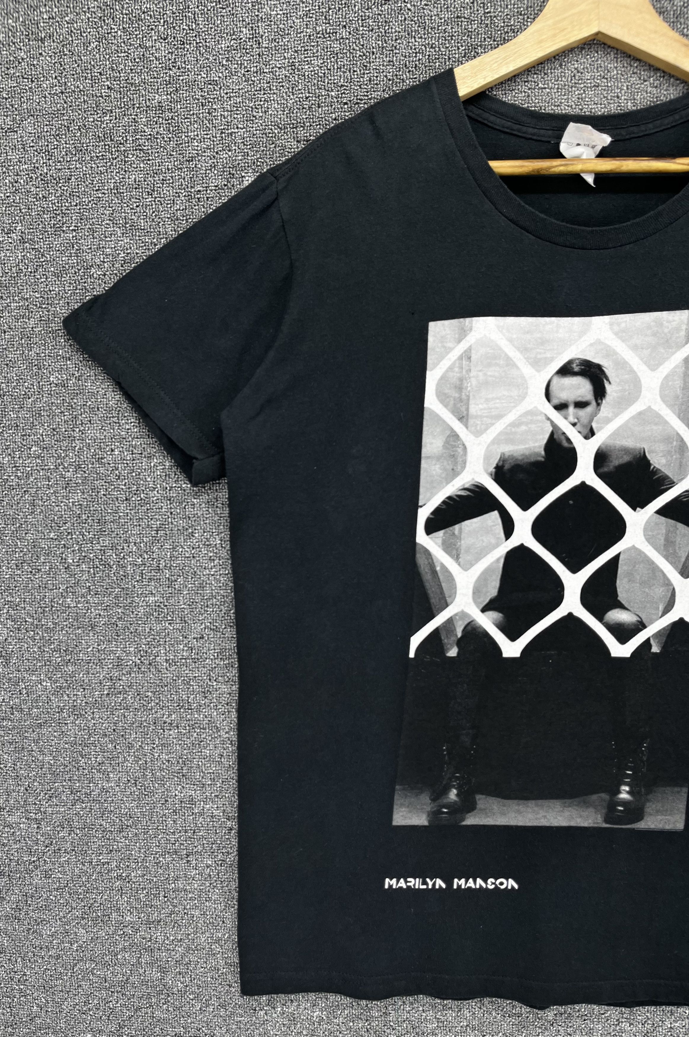 Band Tees Vintage Marilyn Manson Punk Rock Band Tees T Shirts Size US XL / EU 56 / 4 - 4 Thumbnail
