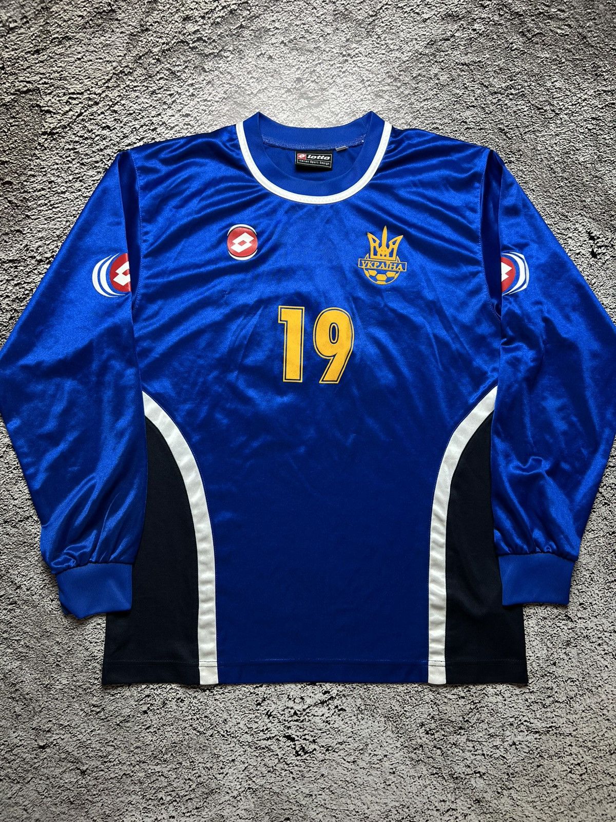 Lotto Sport Early 00’s Ukraine national football team #19 lotto jersey Size US M / EU 48-50 / 2 - 1 Thumbnail